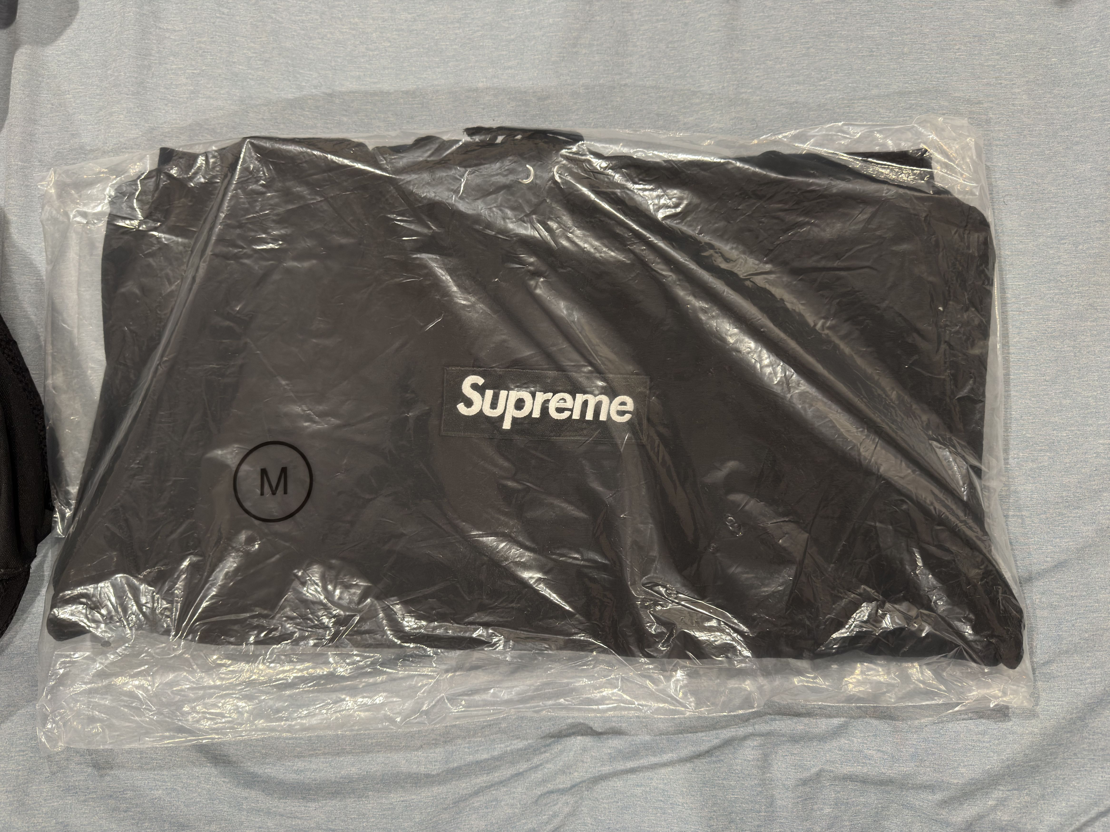 Supreme Supreme box logo hoodie FW25 Size US M / EU 48-50 / 2 - 1 Thumbnail