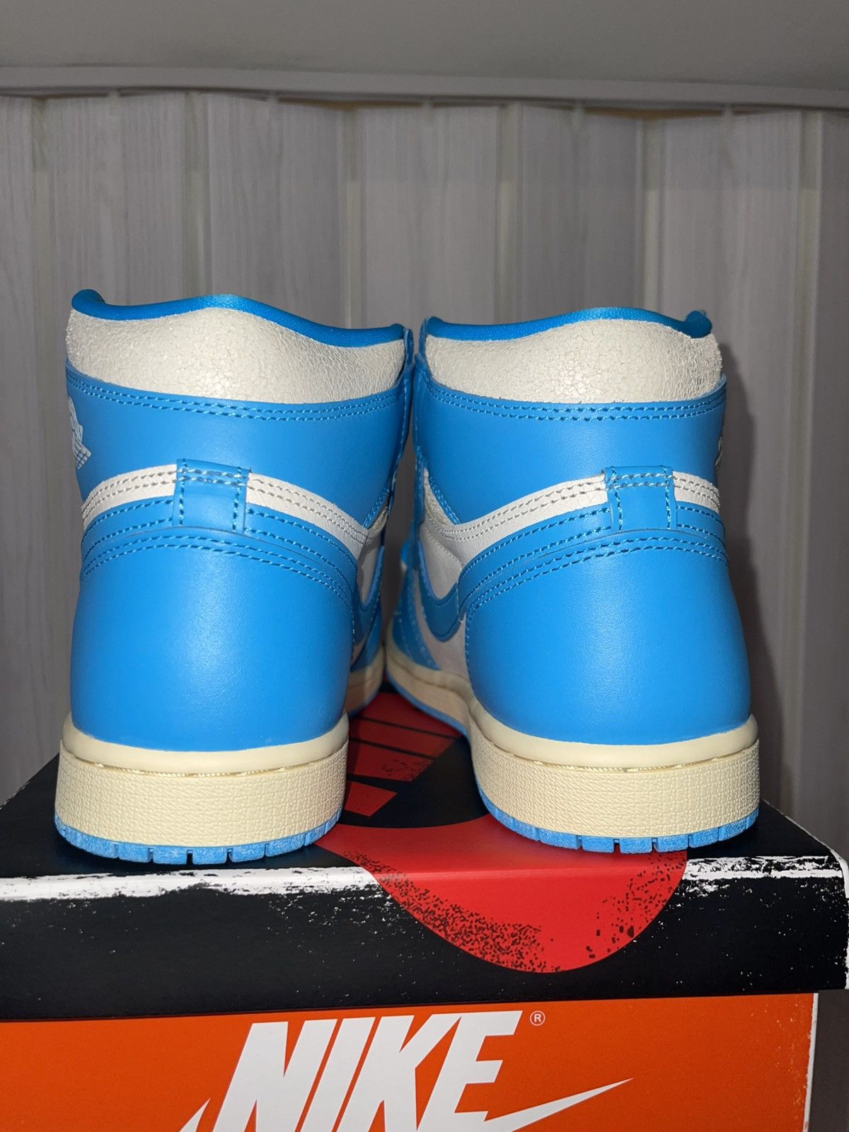 Jordan Brand × Nike Nike Air Jordan Retro 1 “UNC Reimagined” size 8 Men’s Size US 8 / EU 41 - 8 Thumbnail