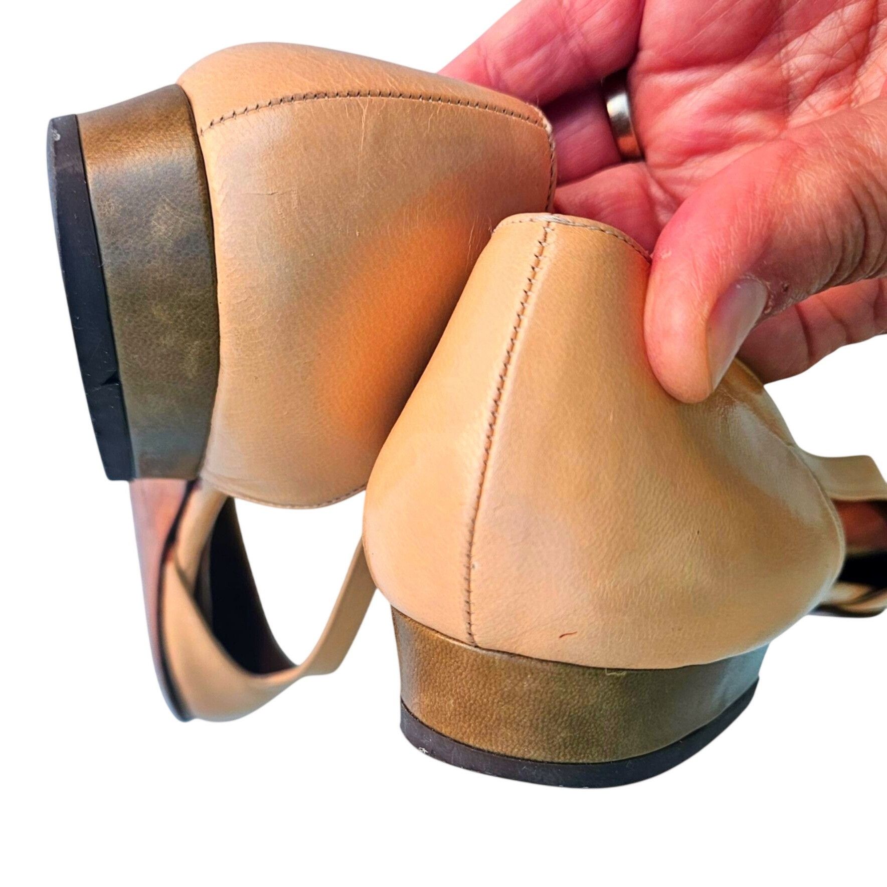 Calvin Klein Vintage Calvin Klein Flats Italy Leather Cap Toe Cutout Beig Size US 5 / IT 35 - 4 Thumbnail