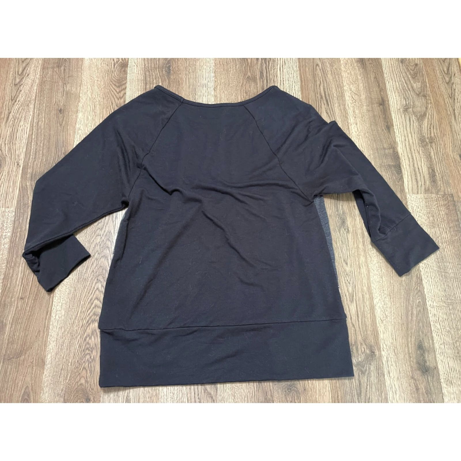 Apt. 9 Apt. 9 Women's Black Floral Long Sleeve T-Shirt, Size Small User: Apt. 9 Women's Black Floral Long Sleeve T-Shirt, Size Small Size S / US 4 / IT 40 - 2 Thumbnail