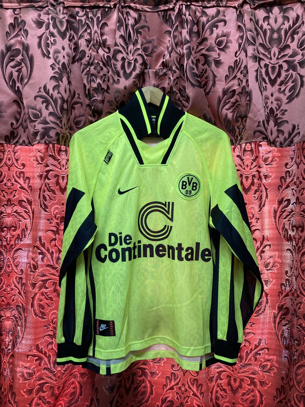 Nike BORRUSIA DORTMUND RARE 96 Nike Jersey long sleeve Size US M / EU 48-50 / 2 - 1 Thumbnail