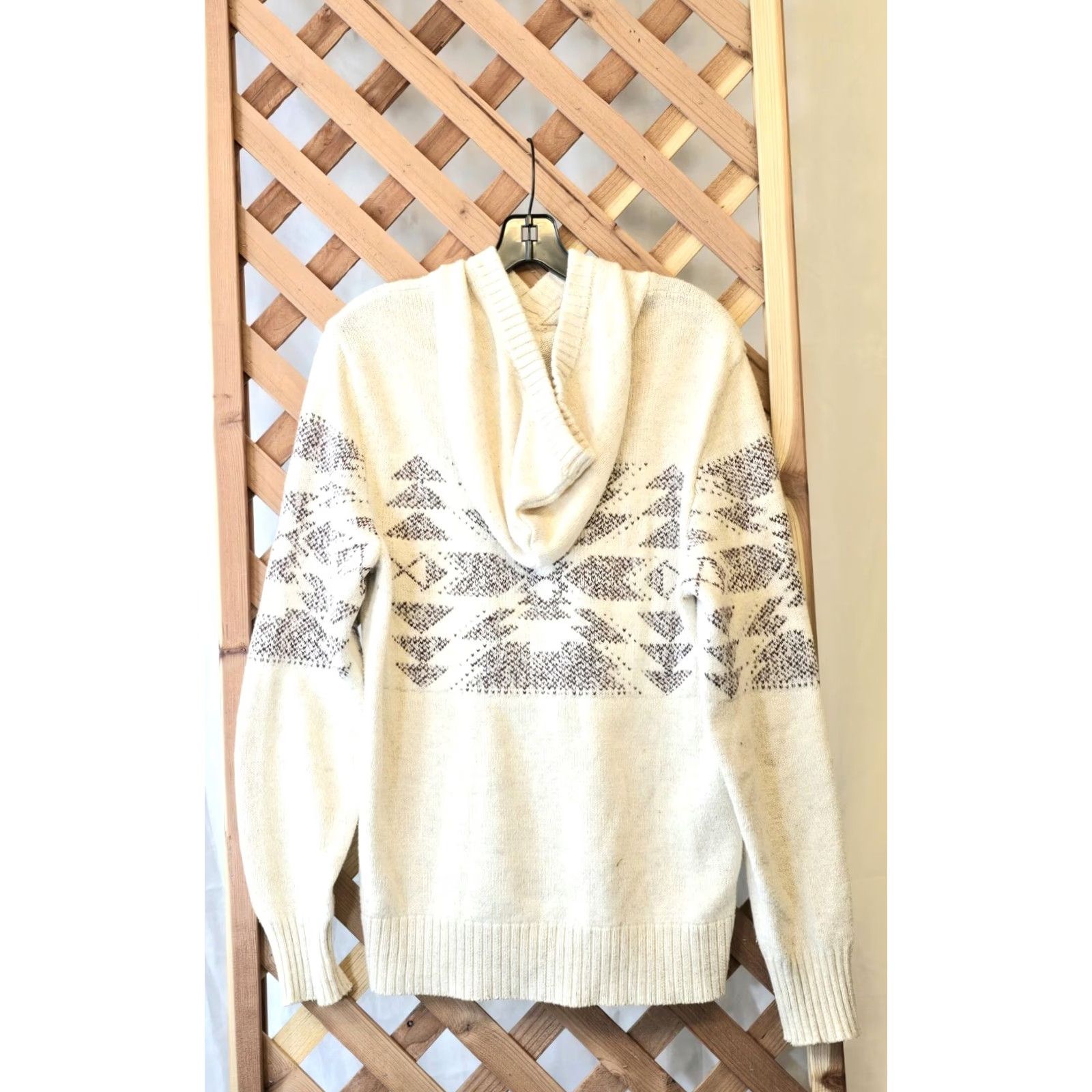American Eagle Outfitters American Eagle Outfitters Sweater - Men’s Beige Aztec Knit Hooded - Size S Size US S / EU 44-46 / 1 - 3 Thumbnail