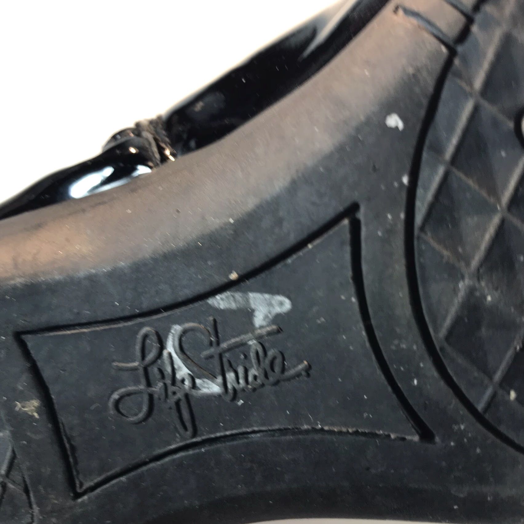 Vintage VINTAGE LifeStride Women’s Ankle Bootie Size 6M Black Faux Leather Flat Heel Casual Winter Fall Size US 6 / IT 36 - 8 Thumbnail