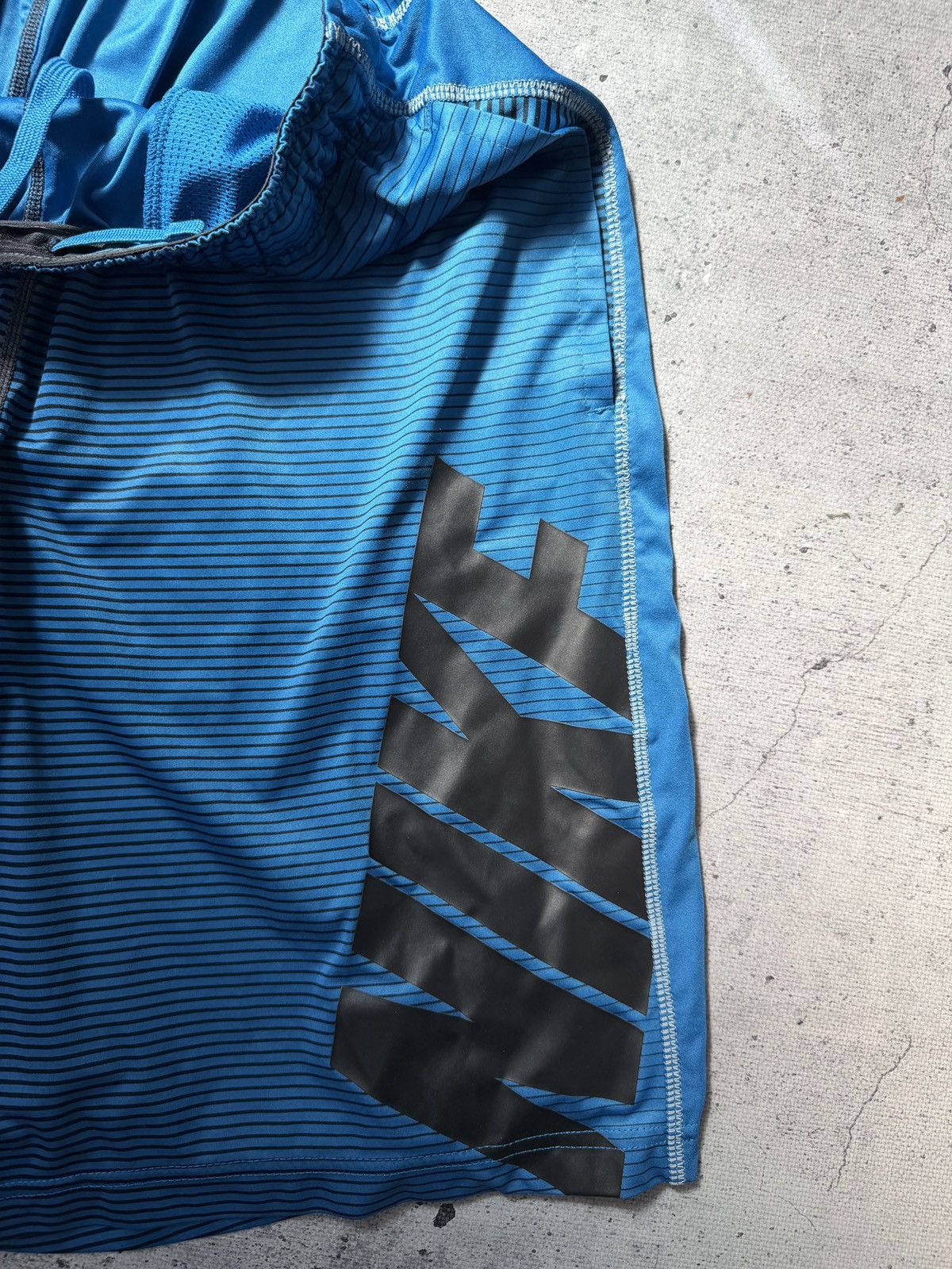 Nike Vintage Nike Shorts Retro y2k Swoosh Size US 34 / EU 50 - 4 Thumbnail