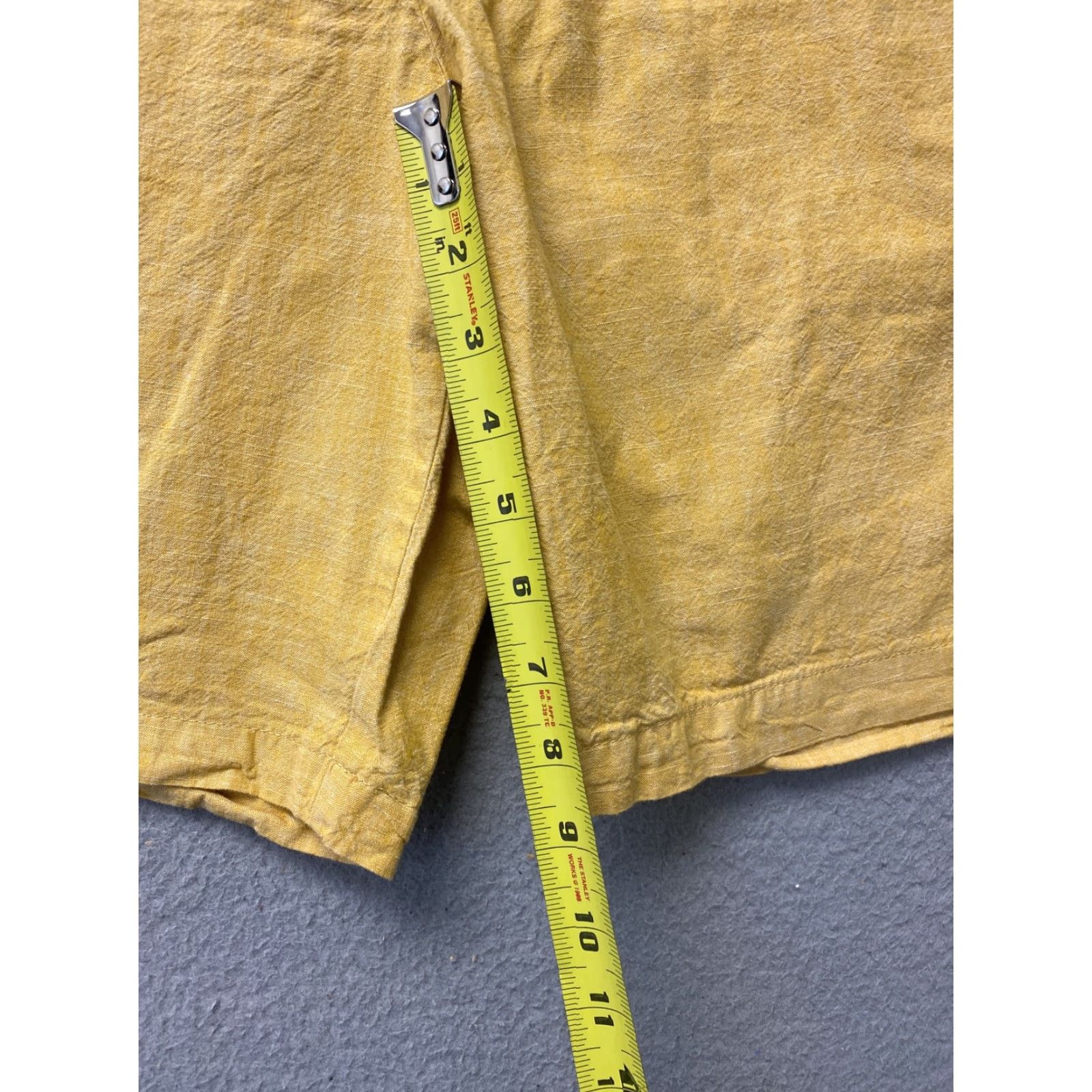 Banana Republic Banana Republic Shorts Men Size 35 Yellow Flat Front Chino Casual Golf Tennis /63-41 Size US 35 - 6 Thumbnail