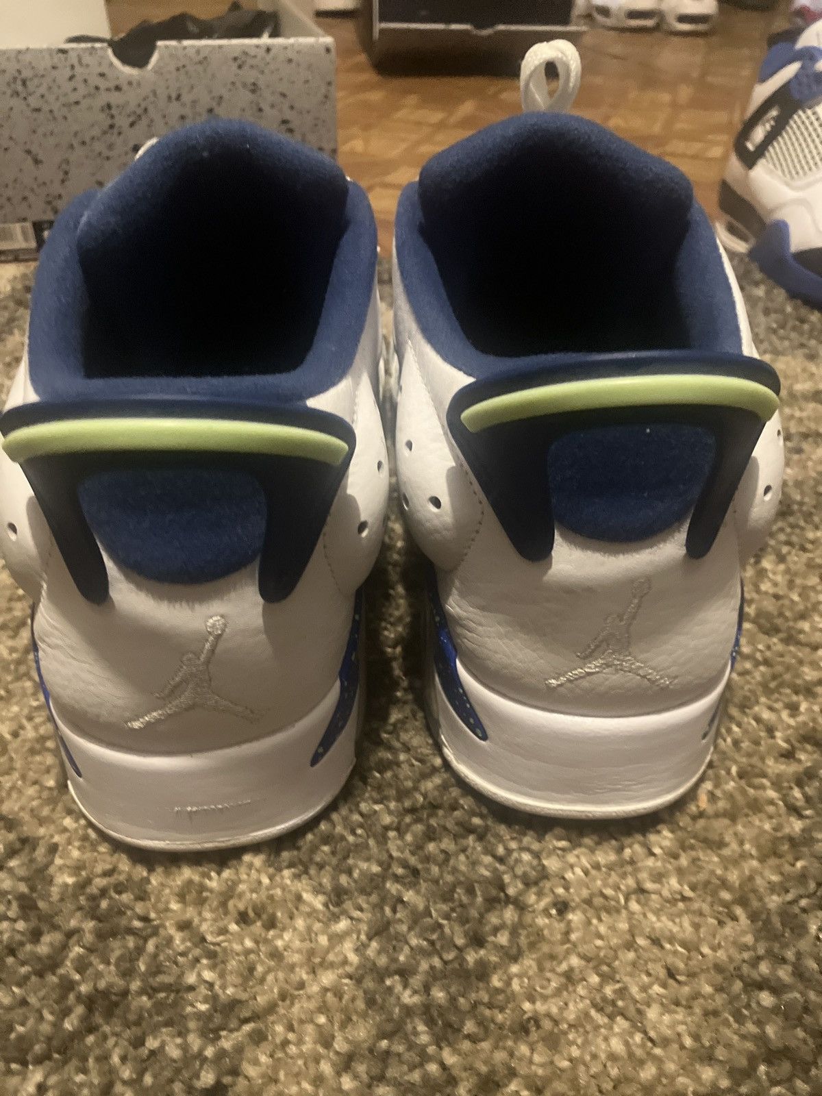 Jordan Brand Air Jordan 6 Retro “Ghost Green” Size US 9.5 / EU 42-43 - 4 Thumbnail