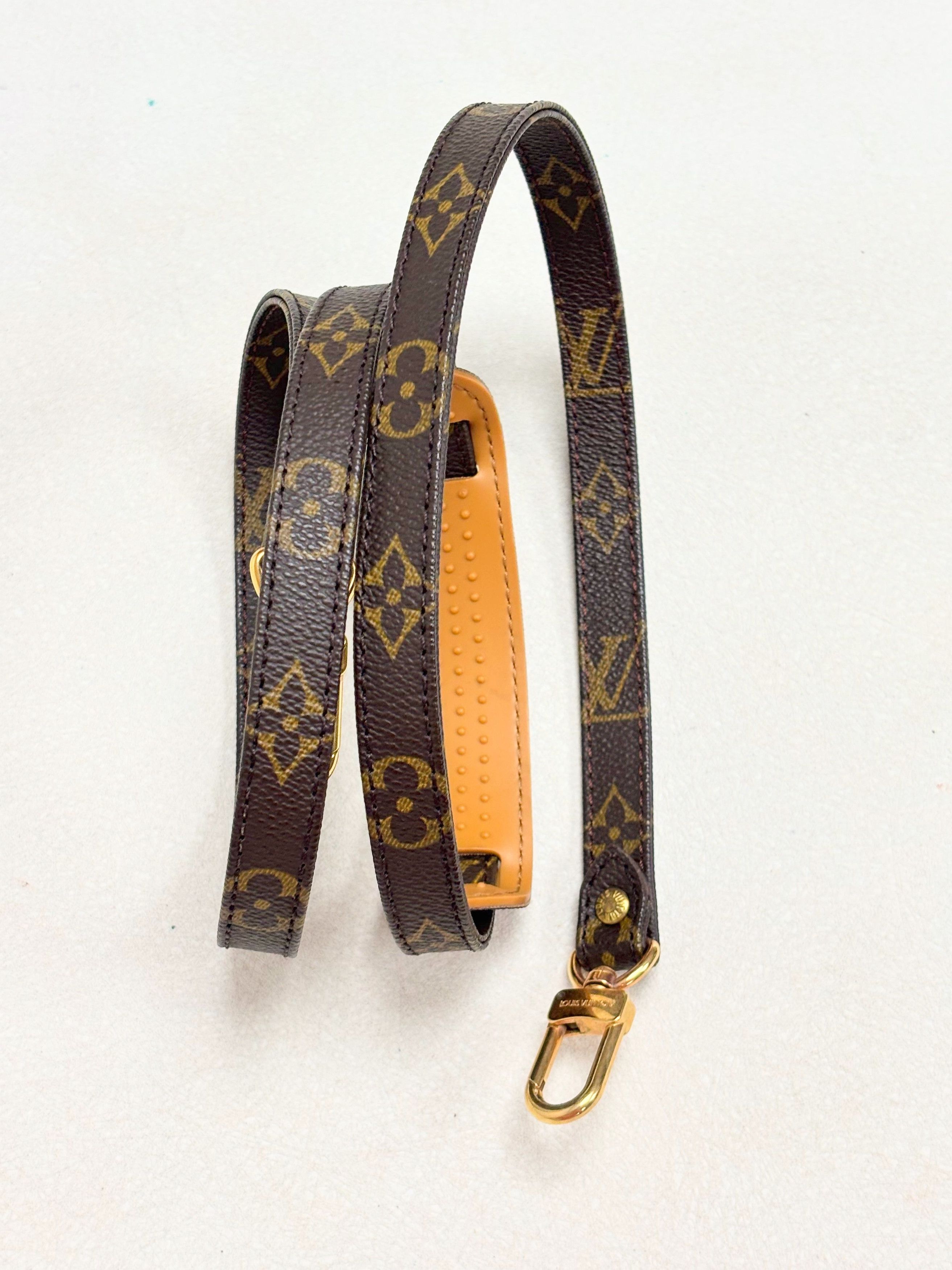 Louis Vuitton Bandoulière Monogramme Size ONE SIZE - 1 Thumbnail
