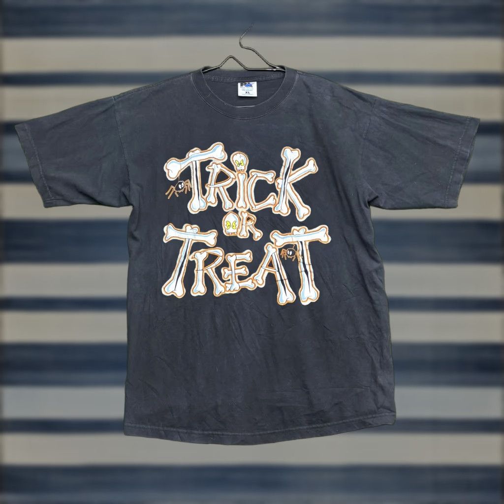 Bones Trick Or Treat Shirt Mens XL Black Halloween Bones Spooky Spider Graphic Tee Size US XL / EU 56 / 4 - 1 Thumbnail