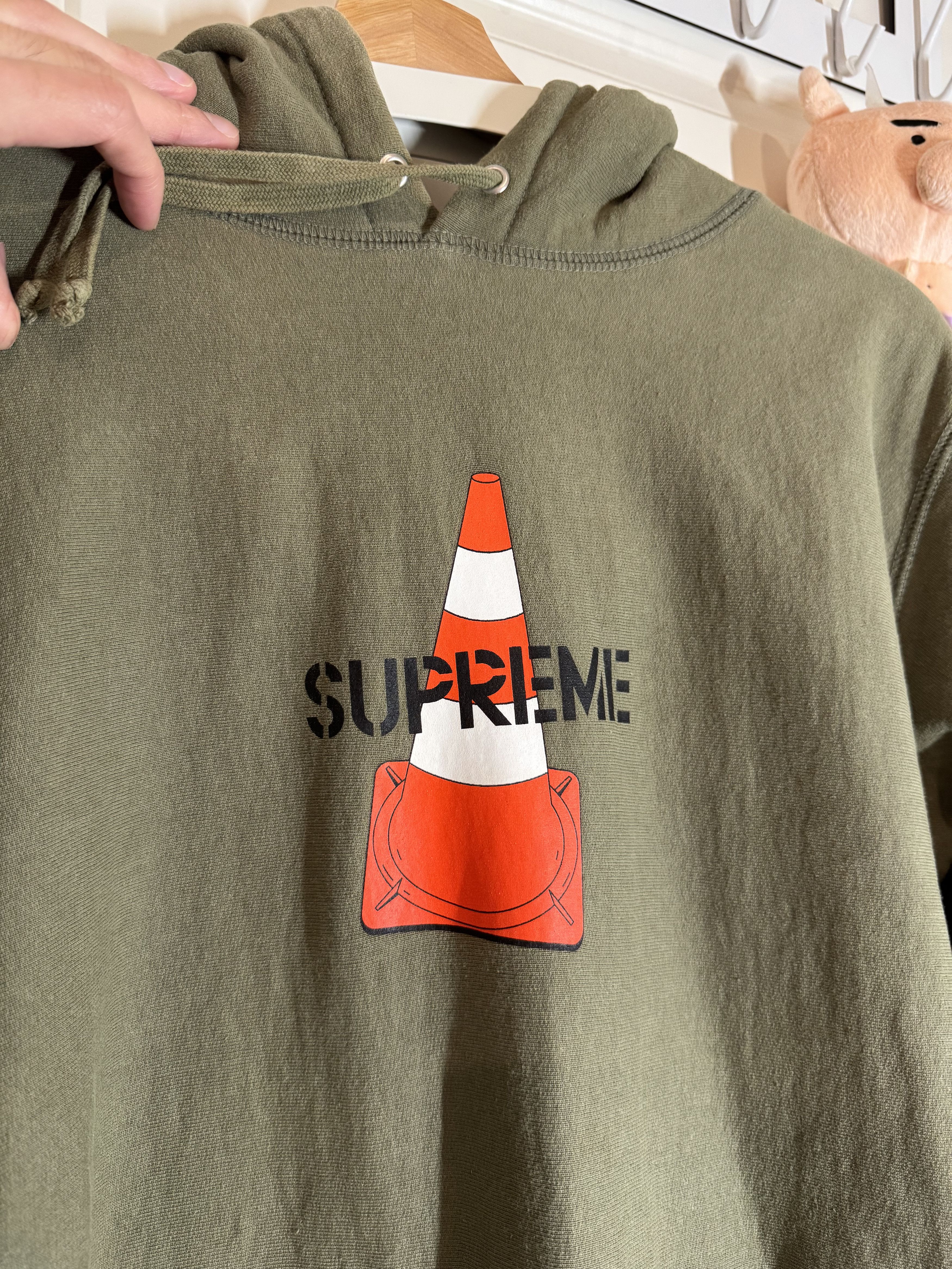Supreme Supreme FW19 Cone Hooded Sweatshirt Light Olive Medium Size US M / EU 48-50 / 2 - 2 Thumbnail