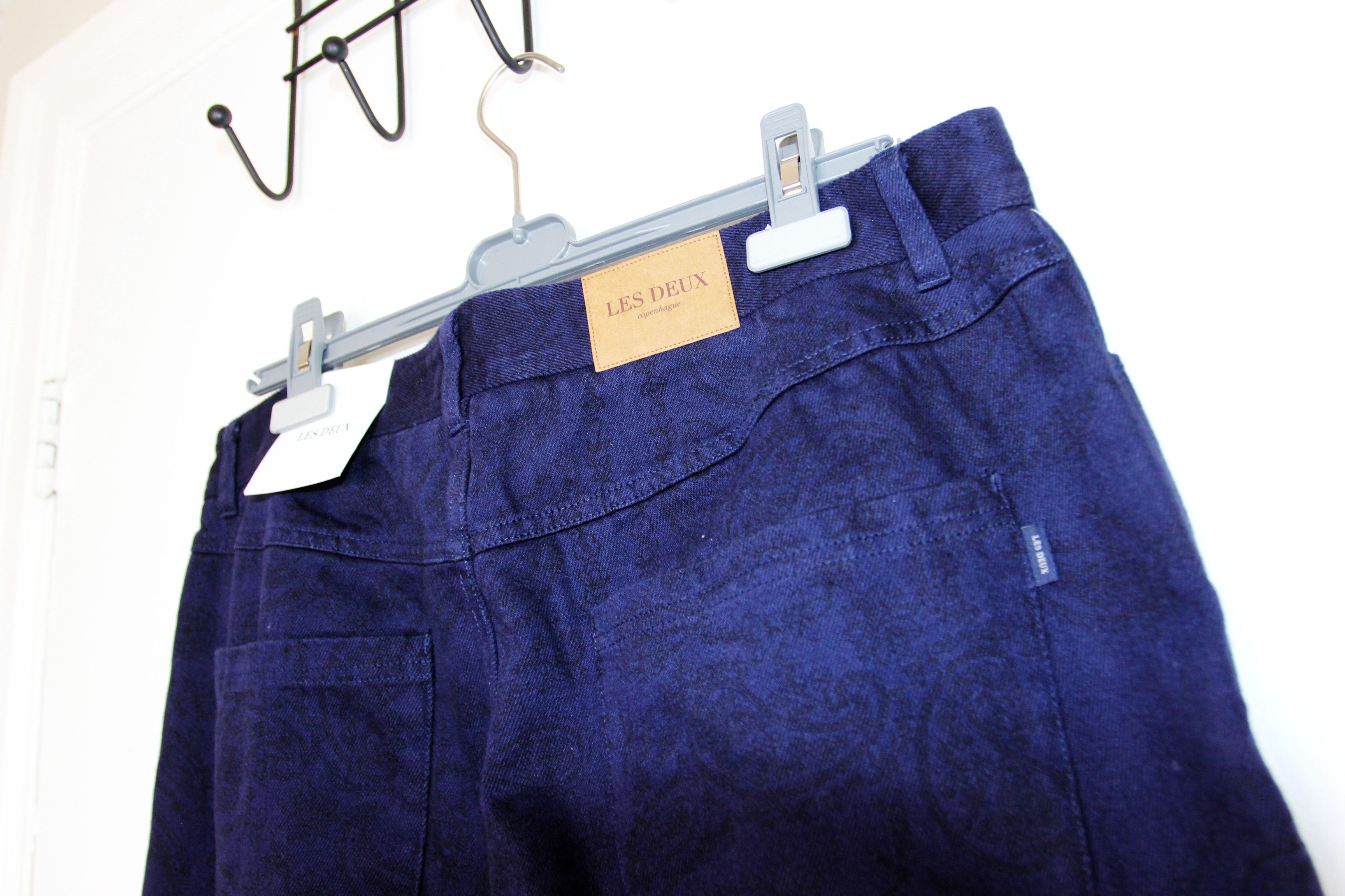 Les Deux BNWT SS24 LES DEUX RYDER PAISLEY PANTS 34 Size US 34 / EU 50 - 6 Thumbnail