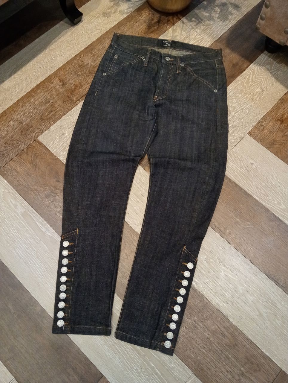 CABANE de ZUCCa CABANE DE ZUCCA ANKLE BUTTON JEANS DESIGNED BY ISSEY MIYAKE Size US 31 - 2 Thumbnail