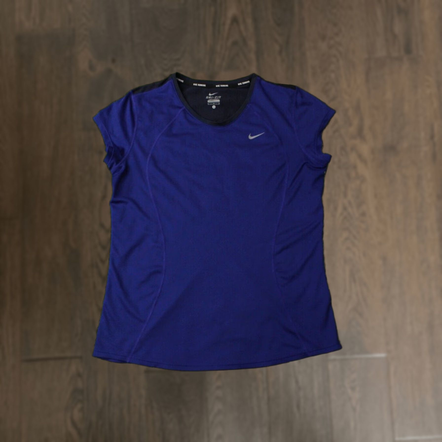 Nike Nike Dri-FIT Running Shirt Women M Blue and Black Training Jersey Tee 2016 Nike Shirt Women Shirt Training 2016 Run Womens Size M / US 6-8 / IT 42-44 - 1 Thumbnail