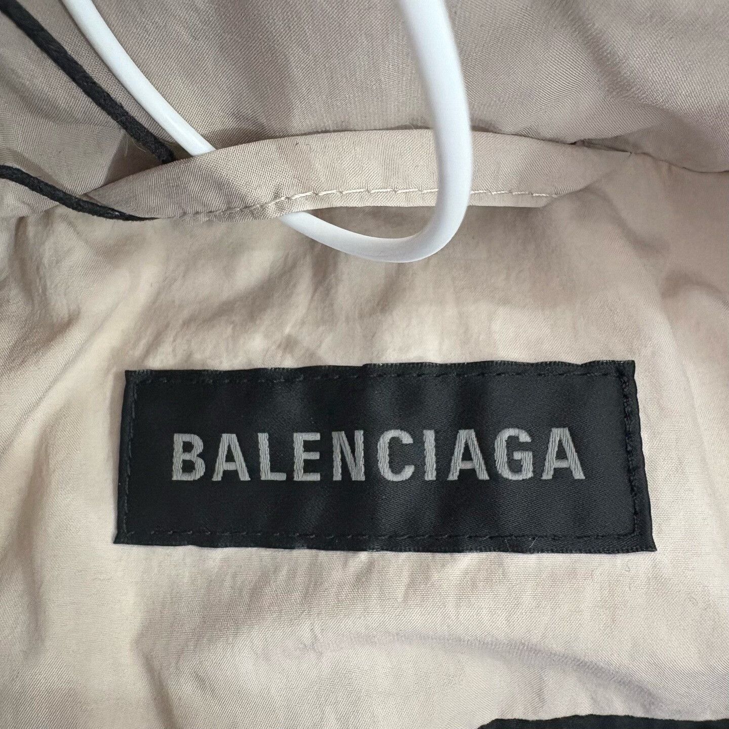 Balenciaga balenciaga beige double hook puffer jacket Size US M / EU 48-50 / 2 - 3 Thumbnail