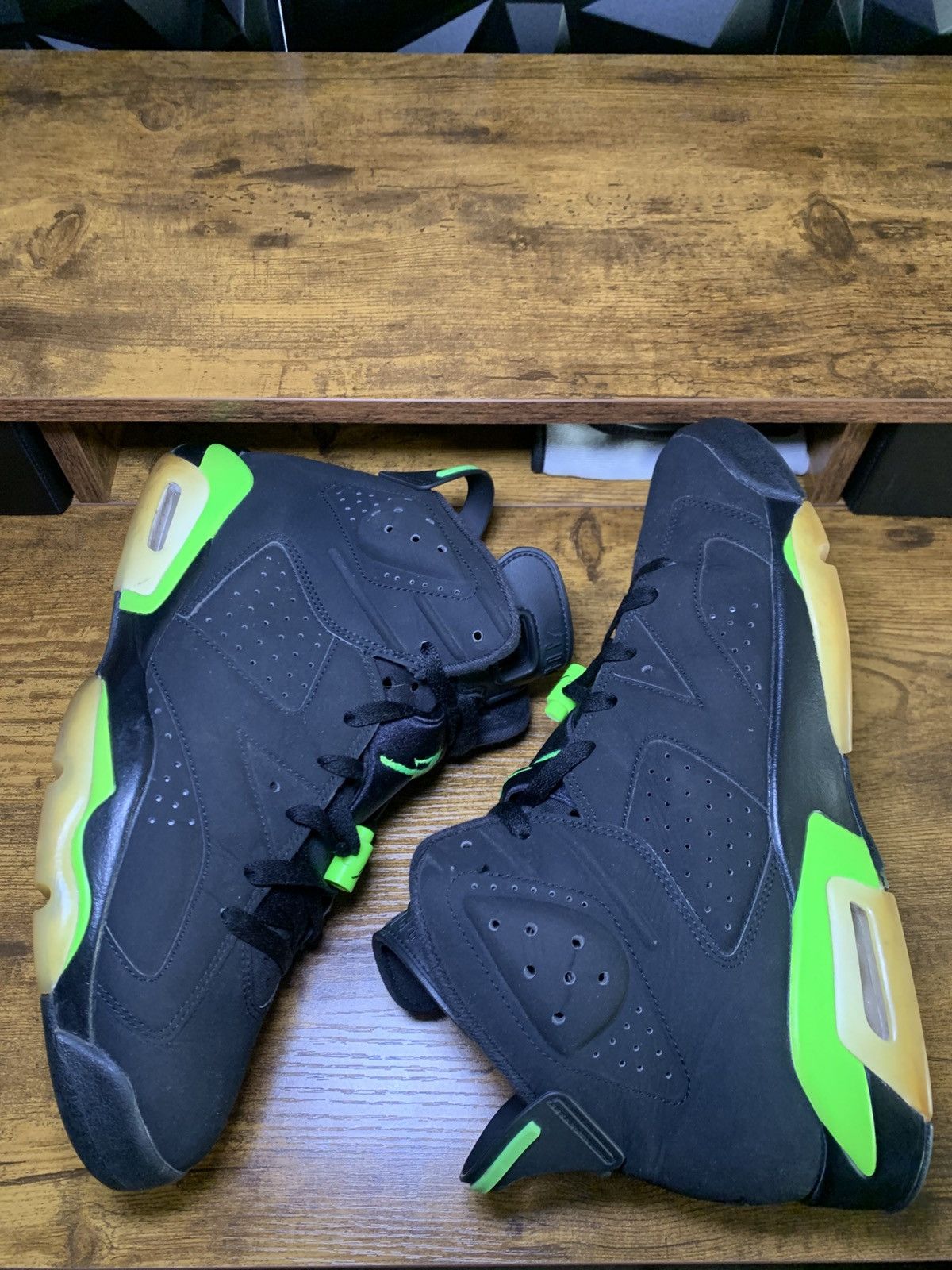 Jordan Brand Jordan 6 Electric Green Size 11.5 Mens No Box Size US 11.5 / EU 44-45 - 6 Thumbnail