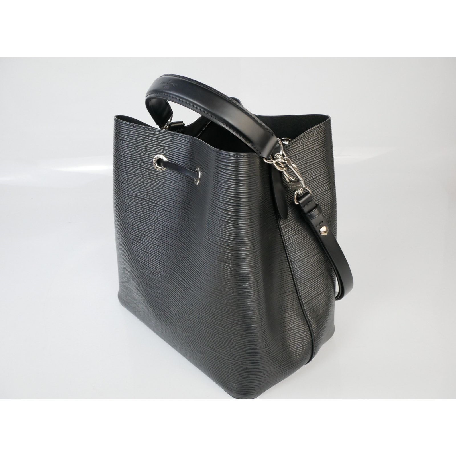 Louis Vuitton Louis Vuitton Black Epi NeoNoe MM Size ONE SIZE - 7 Thumbnail