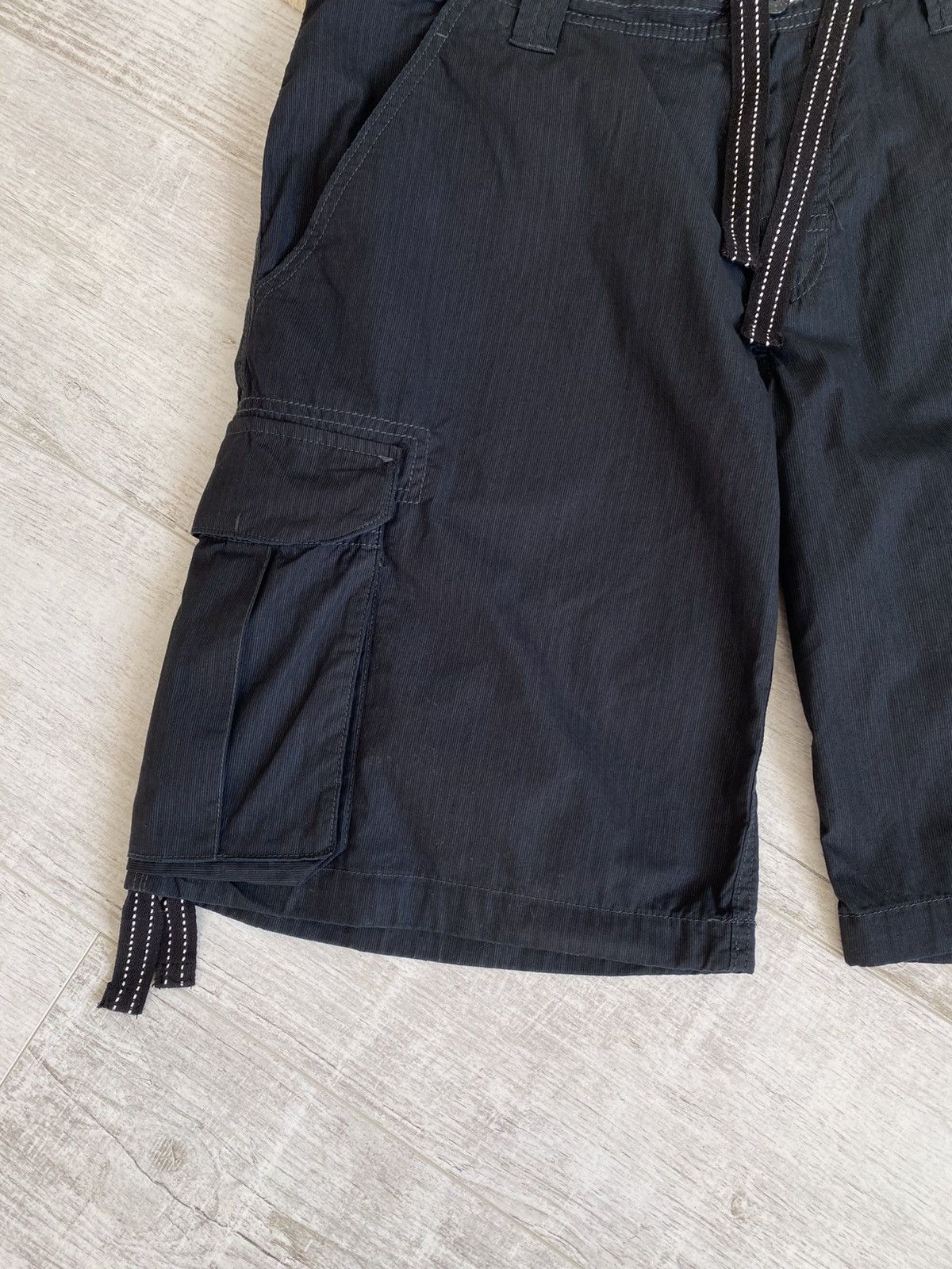 Nike Vtg Nike Cotton Embroidered Swoosh Cargo Shorts Size US 32 / EU 48 - 3 Thumbnail
