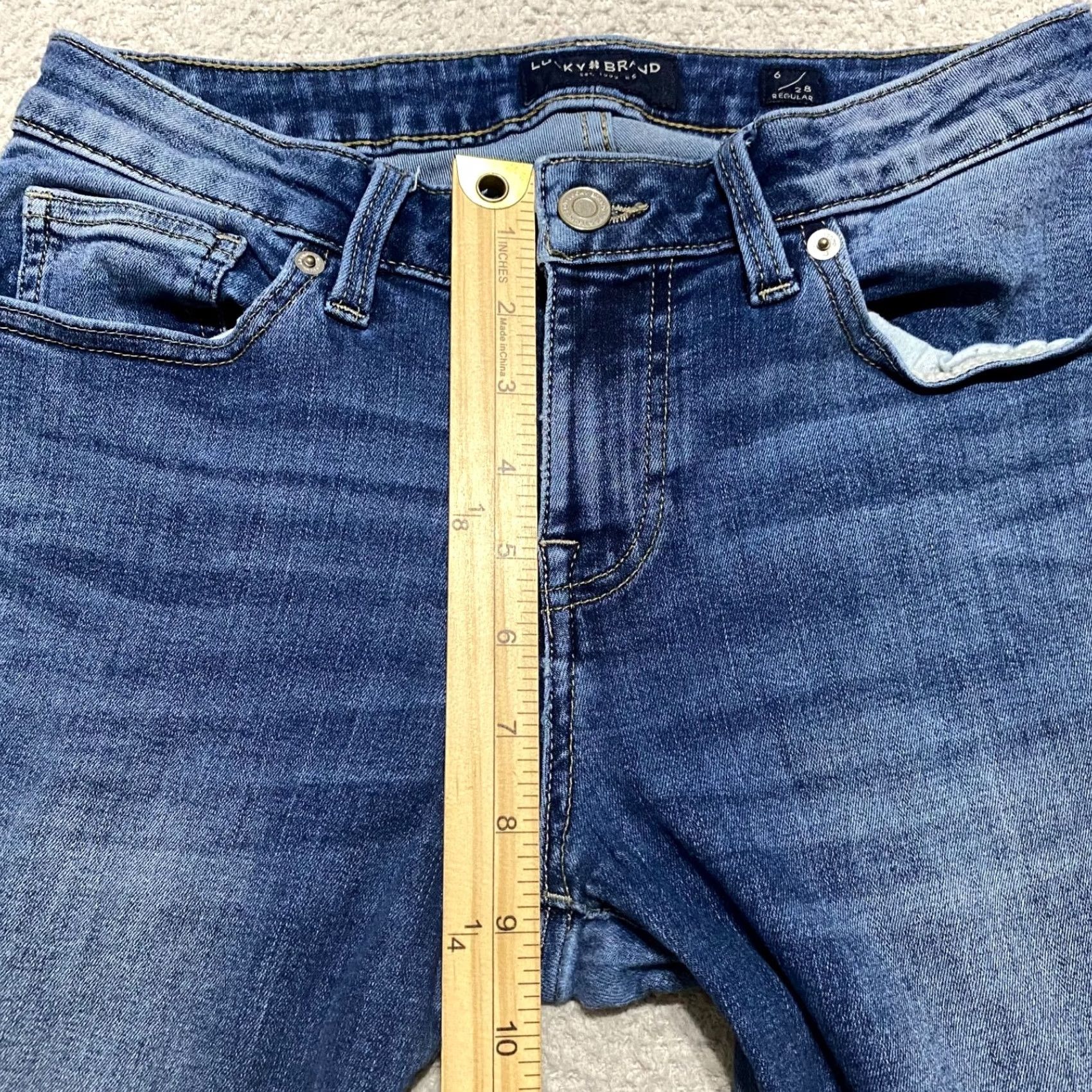 Lucky Brand Lucky Brand Jeans Blue Denim Medium Wash Women 6 Bootcut Pocket 5-Pocket Regular Inseam 31in Stretch Vintage No BMI-2024 Size 28" / US 6 / IT 42 - 4 Thumbnail