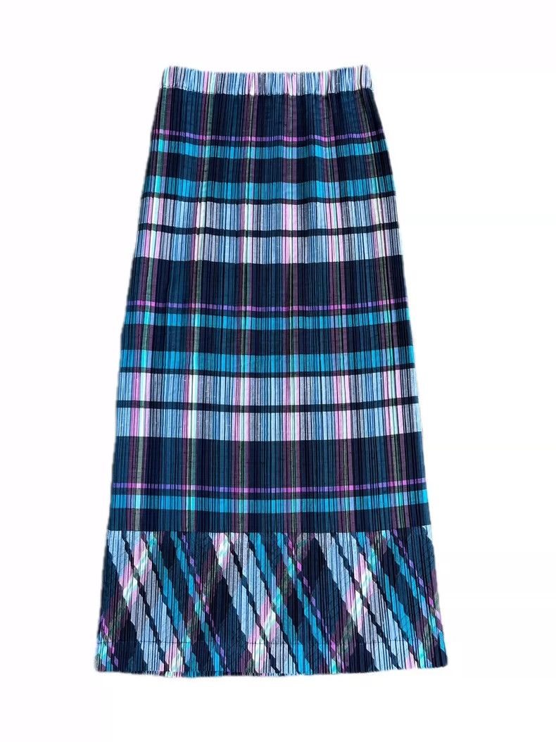 Issey Miyake Issey Miyake size:1 A light blue checkered skirt Size 23" - 2 Thumbnail