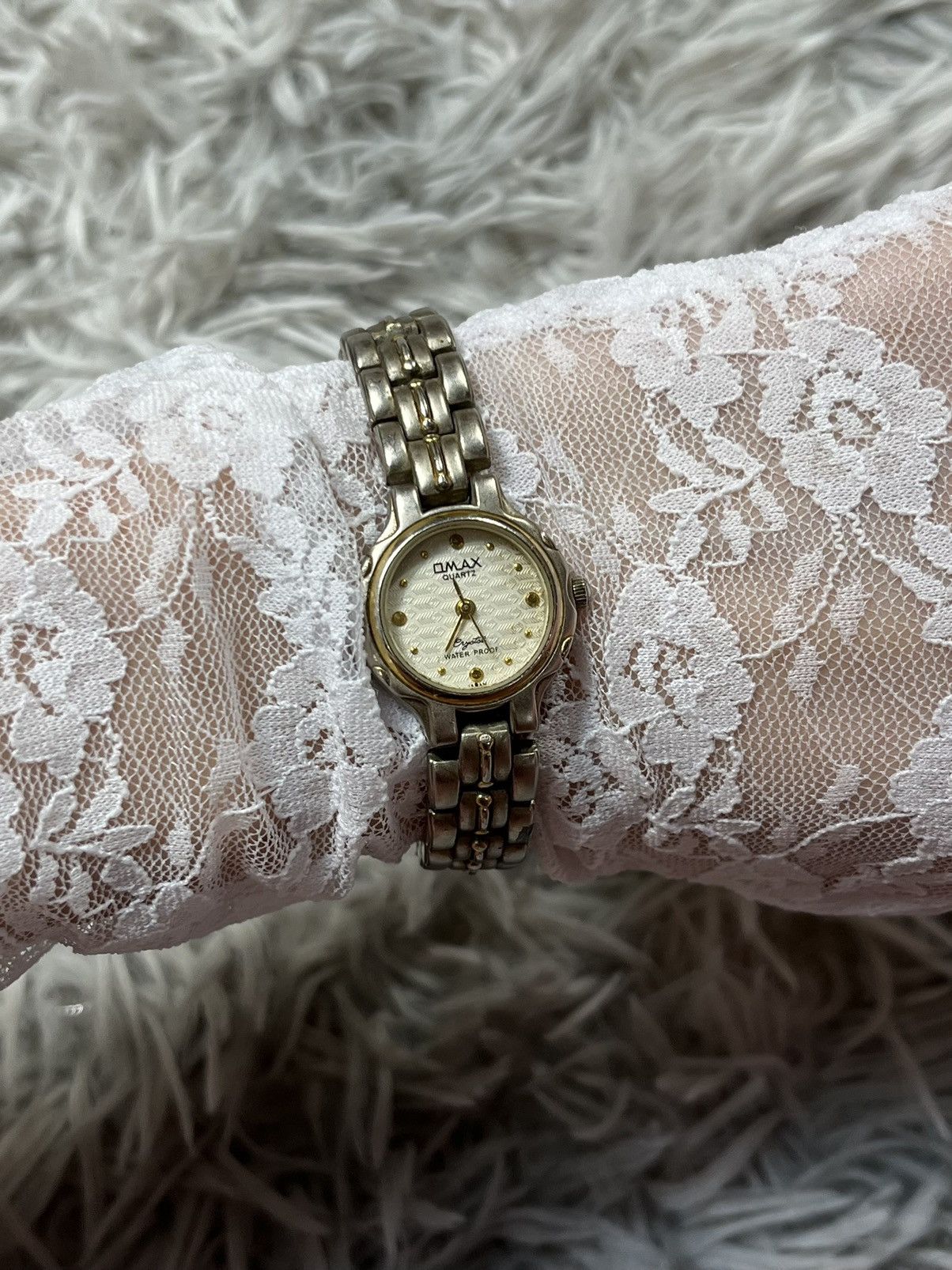 Jewelry Omax Vintage Ladies’ Quartz Watch – Japanese Brand Size ONE SIZE - 2 Thumbnail