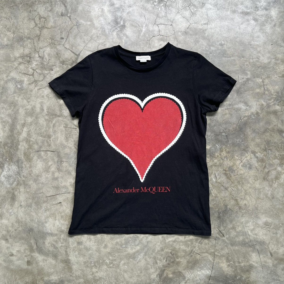 Alexander McQueen Alexander McQueen Heart Logo T-Shirt Size M / US 6-8 / IT 42-44 - 1 Thumbnail