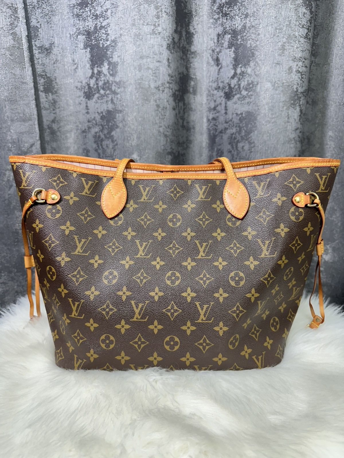 Designer × Louis Vuitton Louis Vuitton LIMITED EDITION V Neverfull bag ballerine rose Size ONE SIZE - 5 Thumbnail