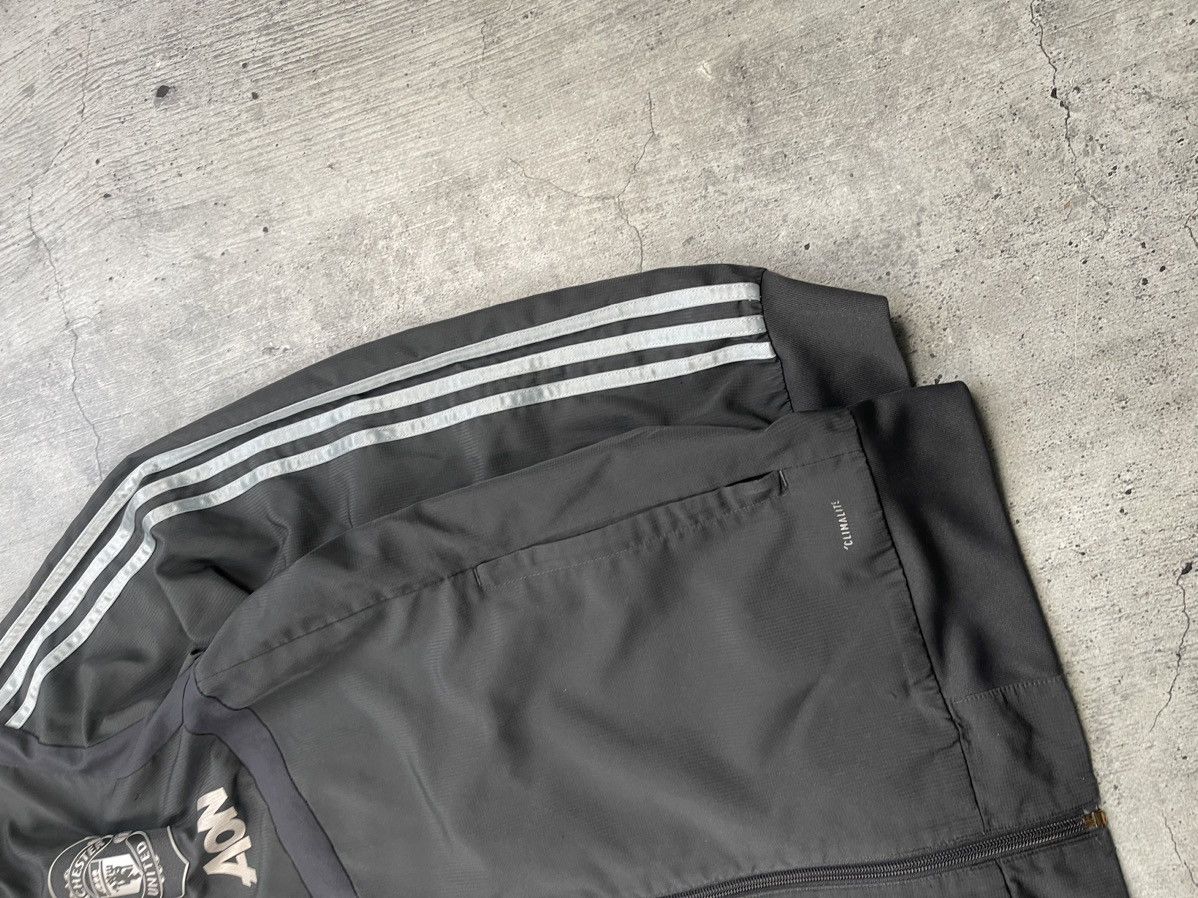 Adidas × Vintage Adidas Manchester United Full Zip Up Size US L / EU 52-54 / 3 - 3 Thumbnail