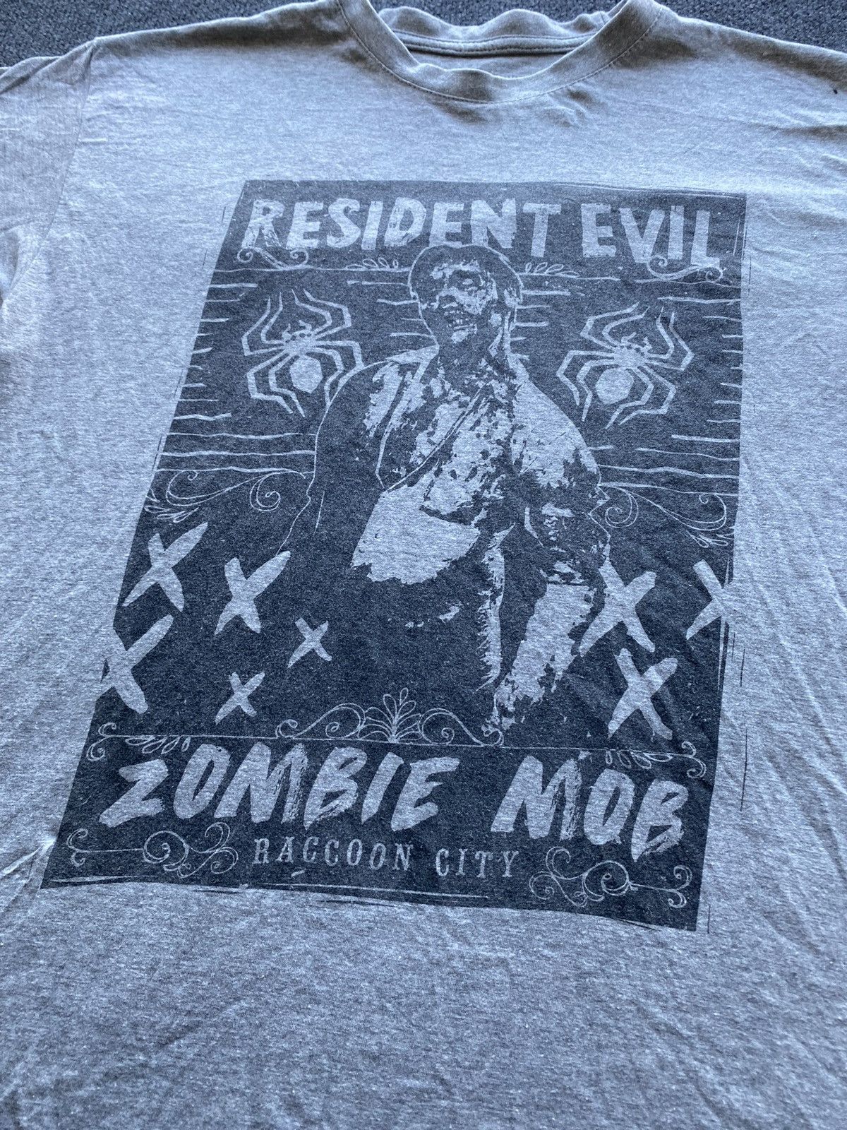 Other 🔥Resident Evil Capcom Zombie T shirt gray mens S Size US S / EU 44-46 / 1 - 2 Thumbnail