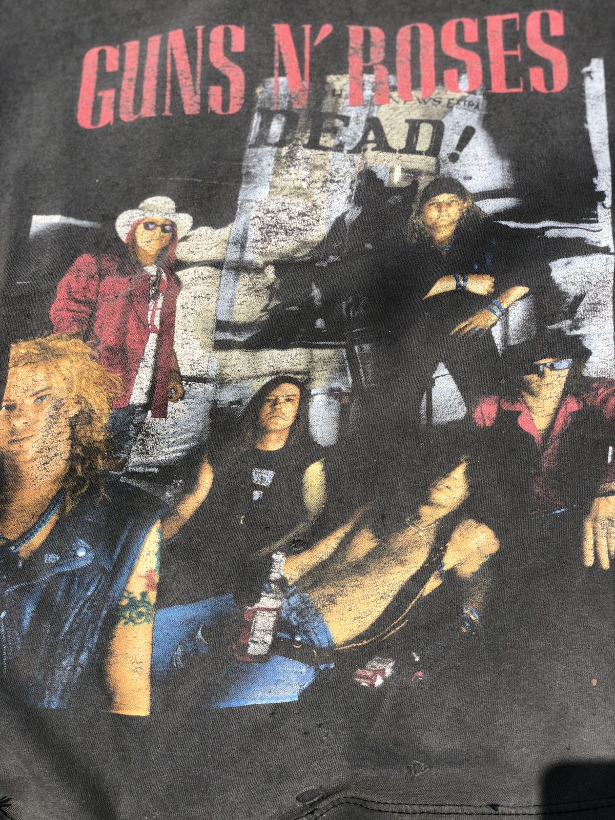 Band Tees 💥RARE Vintage Sunfaded Distressed 90s Gun N Roses Band Tees Size US XL / EU 56 / 4 - 3 Thumbnail