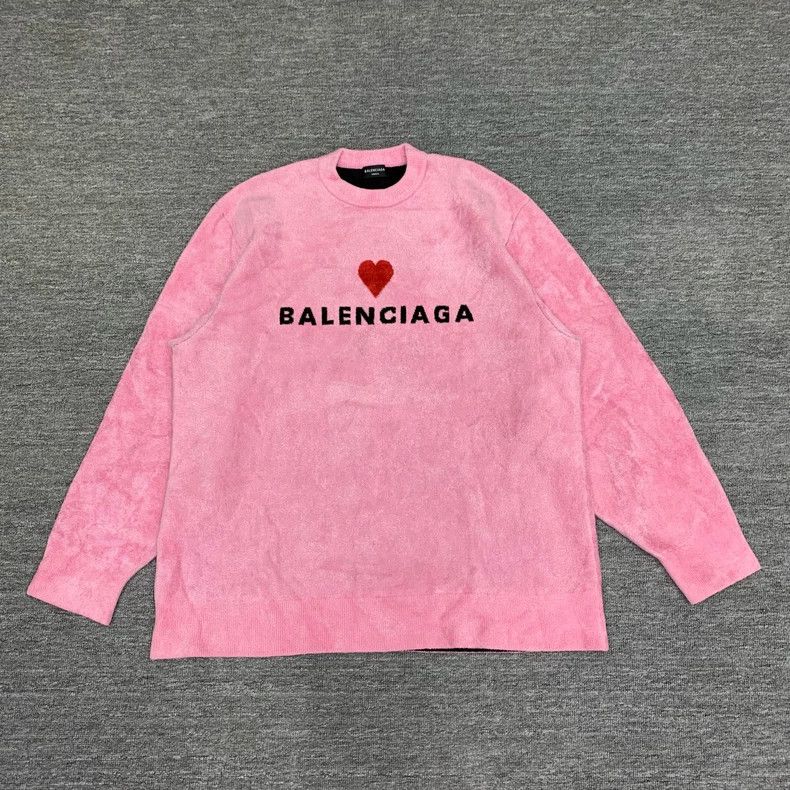Balenciaga Balenciaga Pink Heart Sweater Size M / US 6-8 / IT 42-44 - 1 Thumbnail