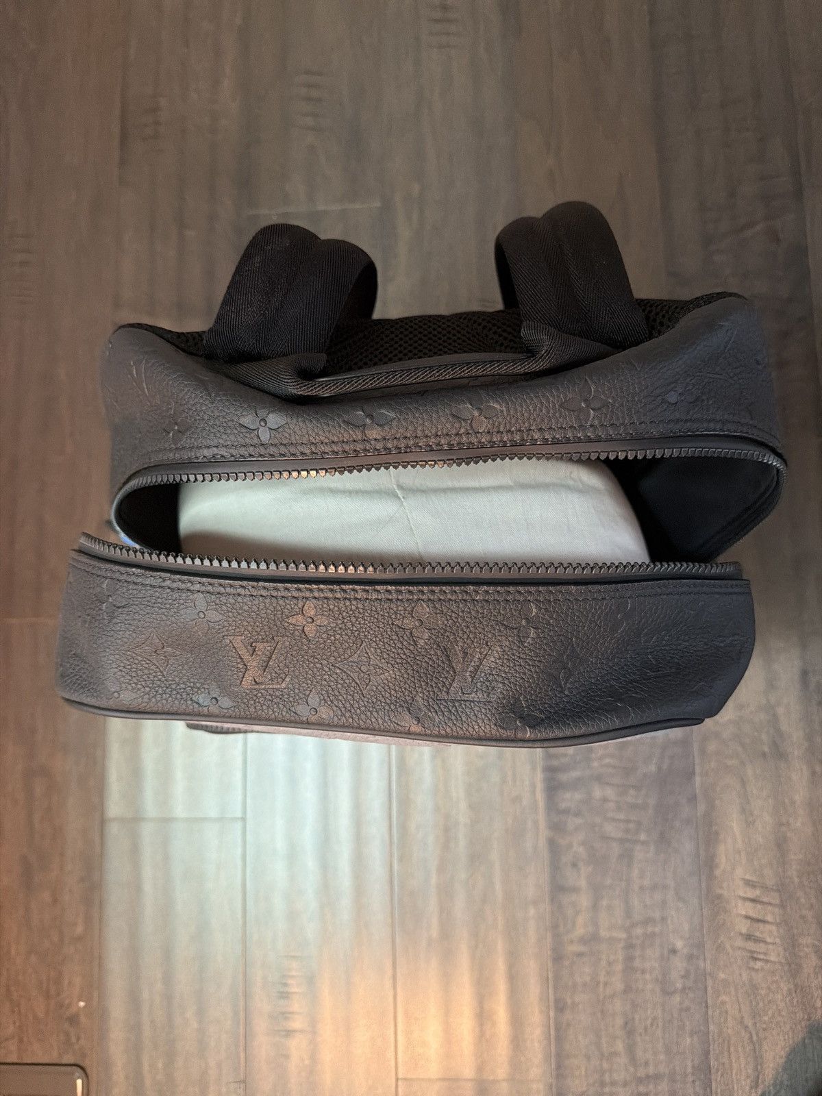 Louis Vuitton Louis Vuitton Discovery Backpack Black Blue Monogram Rare LV Size ONE SIZE - 8 Thumbnail