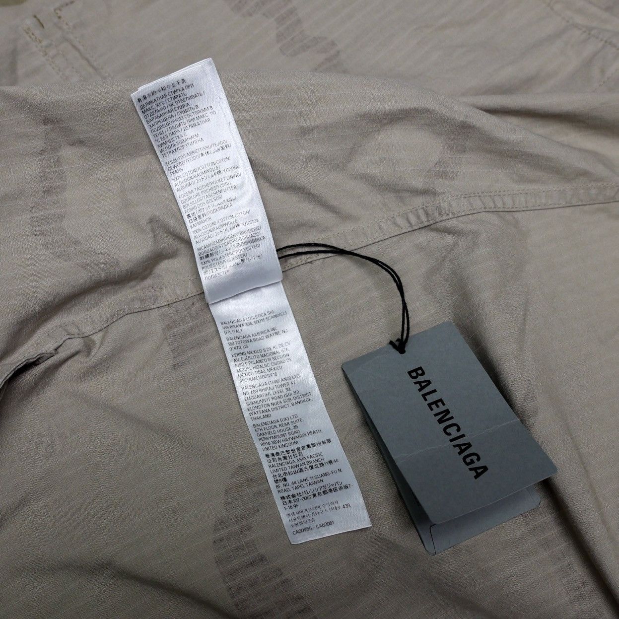Balenciaga × Designer BALENCIAGA Snow Camo Oversized Cargo Over Shirt Jacket Size US XXL / EU 58 / 5 - 12 Thumbnail