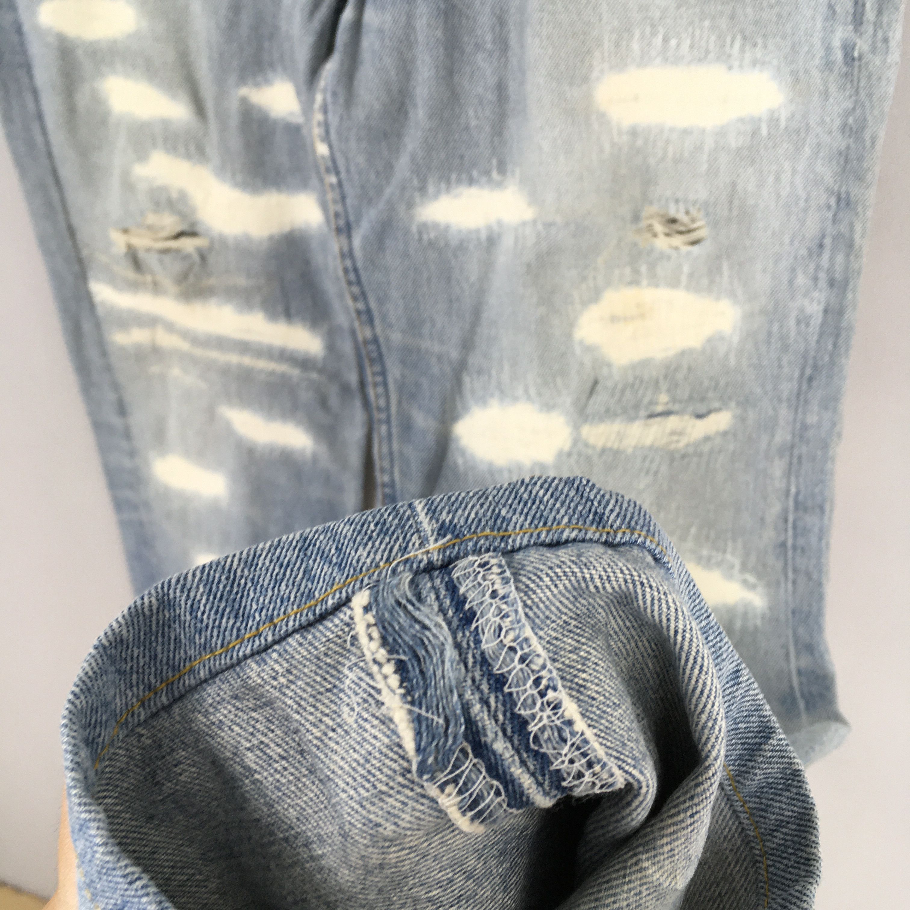 Levi's Size 31x33 Vintage 90s Levi's 501 Faded Blue Jeans S654 Size US 31 - 5 Thumbnail