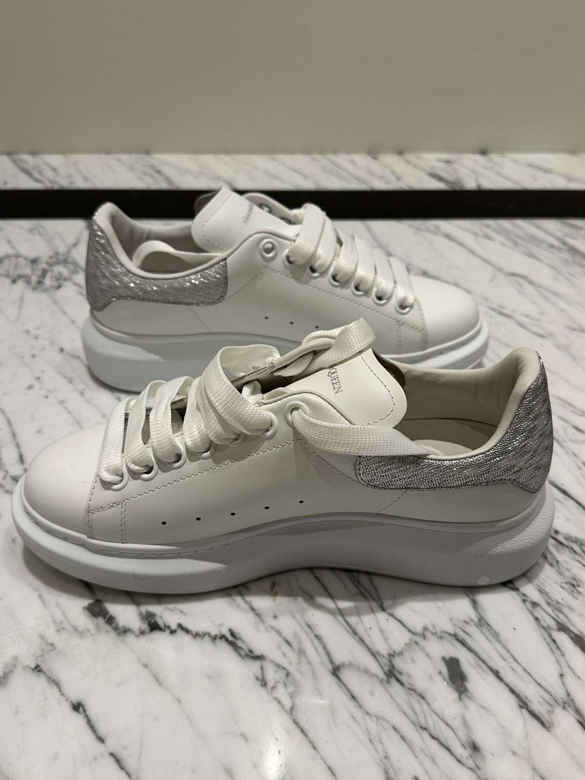 Alexander McQueen Alexander McQueen White Sneakers Size US 8 / IT 38 - 3 Thumbnail