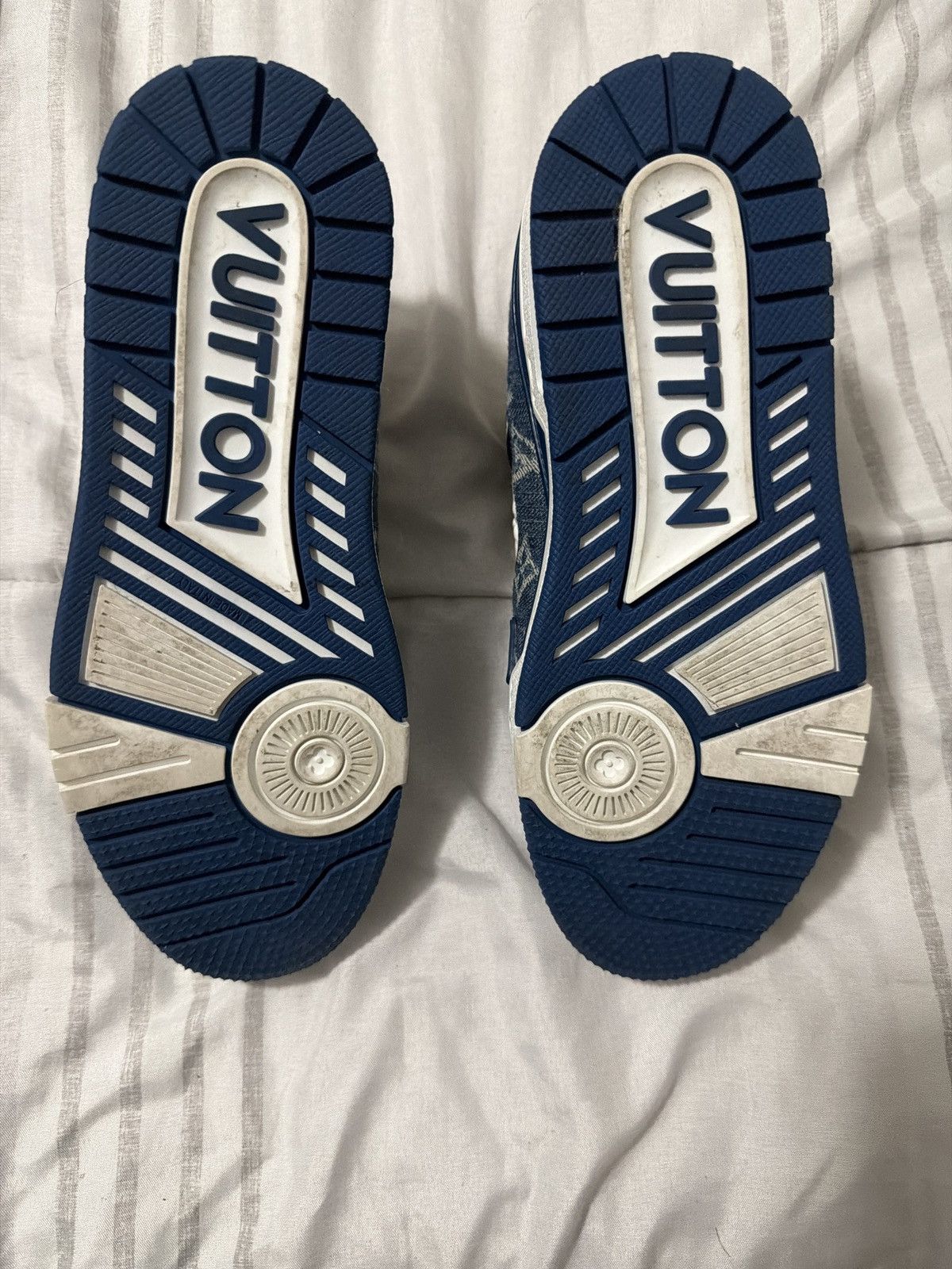 Louis Vuitton Louis Vuitton Wmns Trainer 'Monogram Denim - Light Blue' Size US 7.5 / IT 37.5 - 5 Thumbnail
