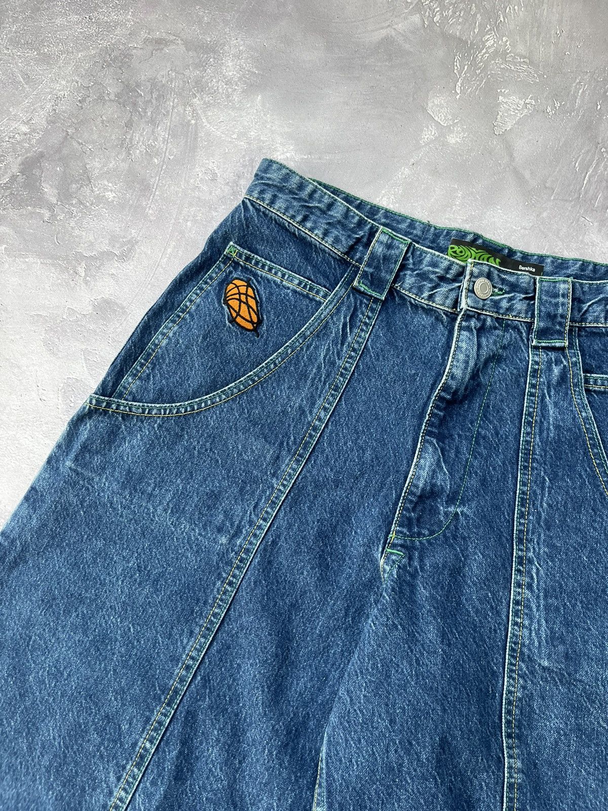 Other Basketball Y2K Dennis Rodman Embroidered Denim Shorts 31 Size US 31 - 3 Thumbnail
