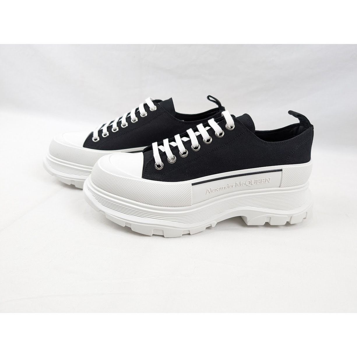 Alexander McQueen o1rshd1 Tread Slick Boots in Black/White Size US 12 / EU 45 - 18 Thumbnail