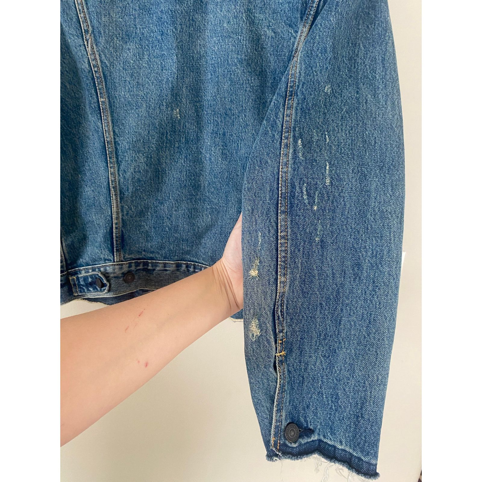 Levi's Levis Big E Reproduction Distressed Raw Hem M Trucker Jacket Size US M / EU 48-50 / 2 - 5 Thumbnail