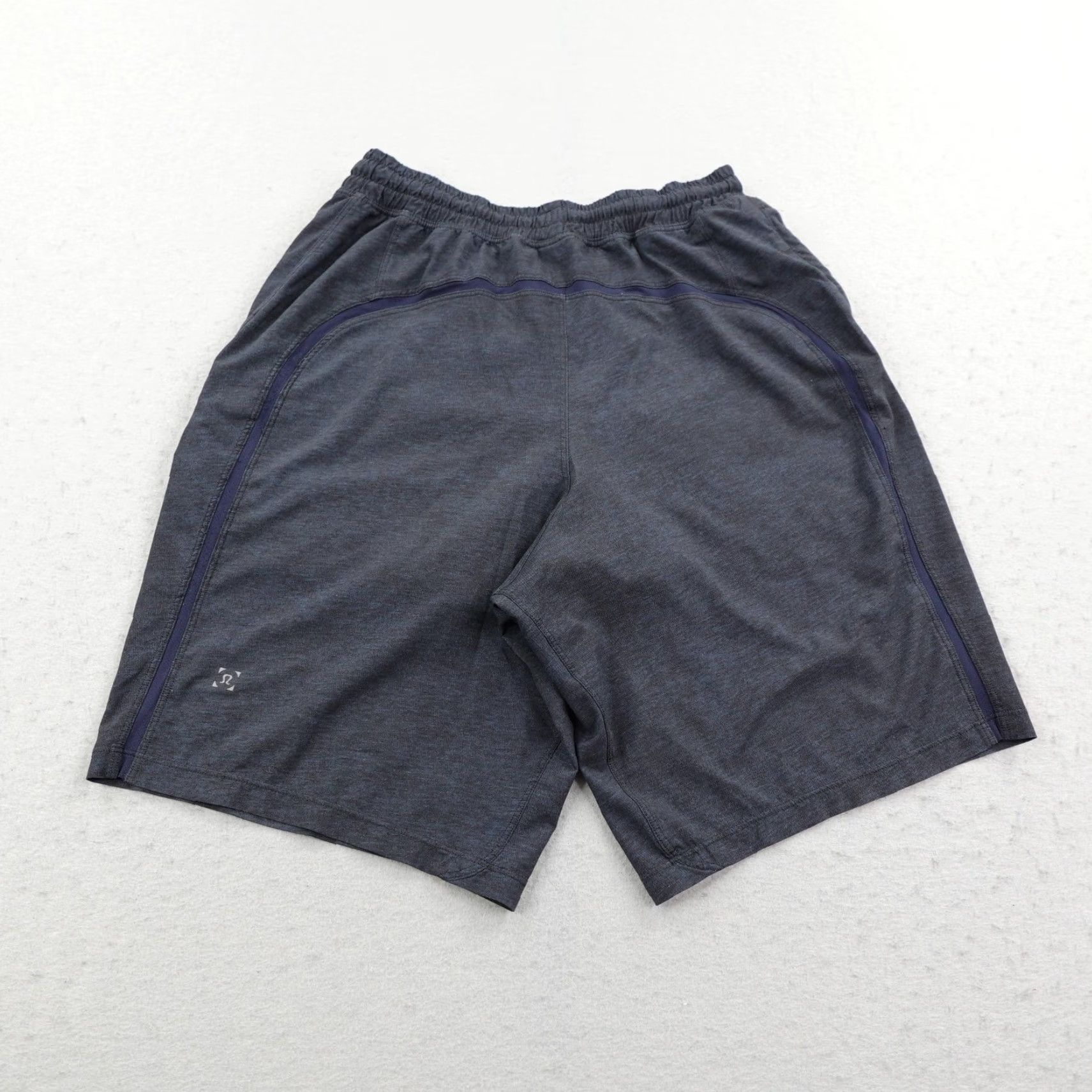 Lululemon Lululemon Shorts Mens Small Gray Lined Running Performance Athletic Workout Gym Size US 29 - 4 Thumbnail