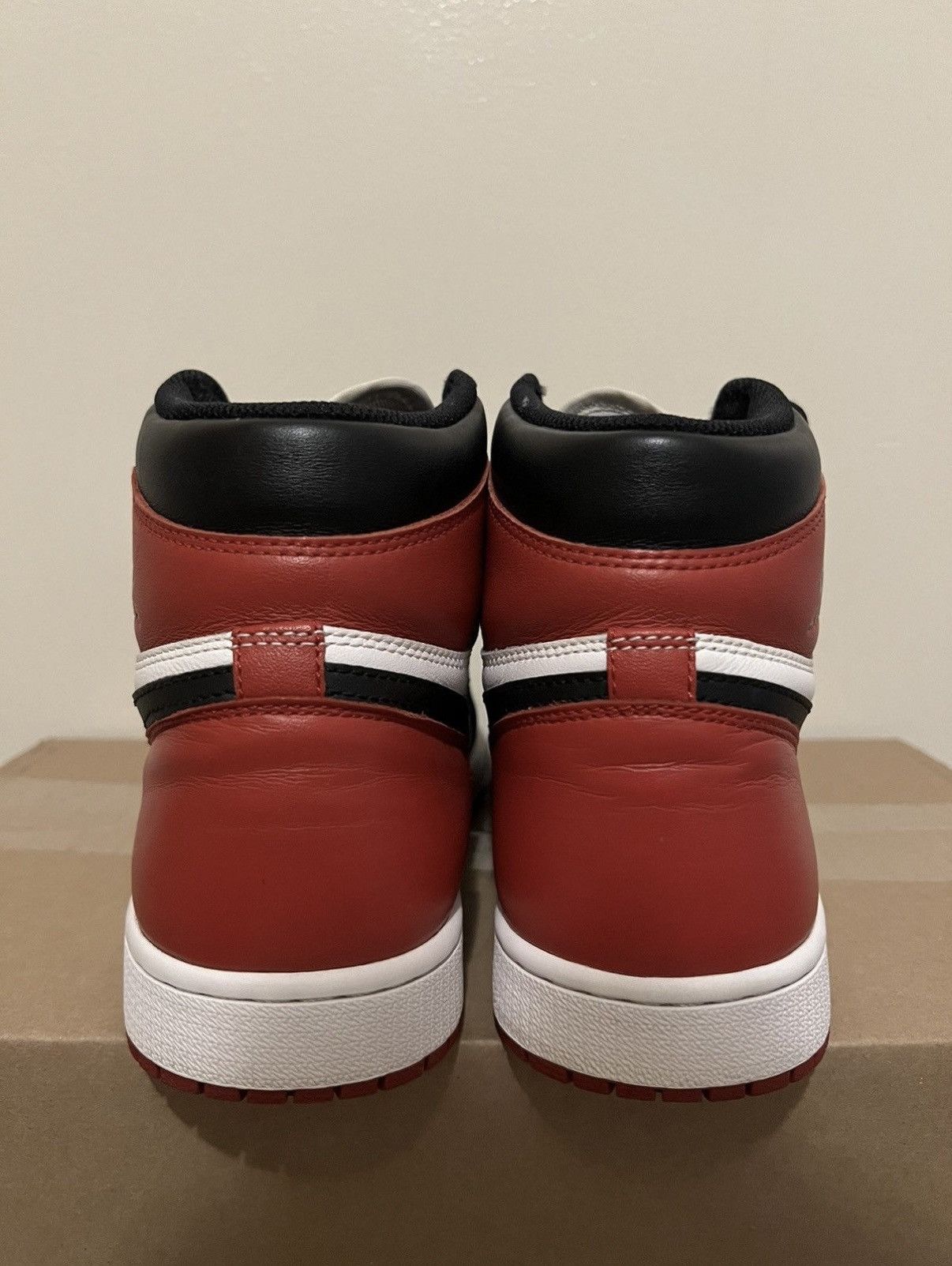 Jordan Brand Air Jordan 1 Retro High OG 'Black Toe' 2016 Size US 10 / EU 43 - 3 Thumbnail