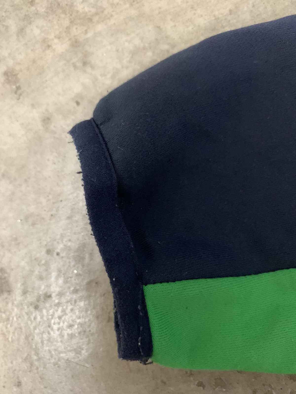Umbro Vintage 2000/2001 Sweatshirt/Jumper Ireland Football Team Size US L / EU 52-54 / 3 - 5 Thumbnail