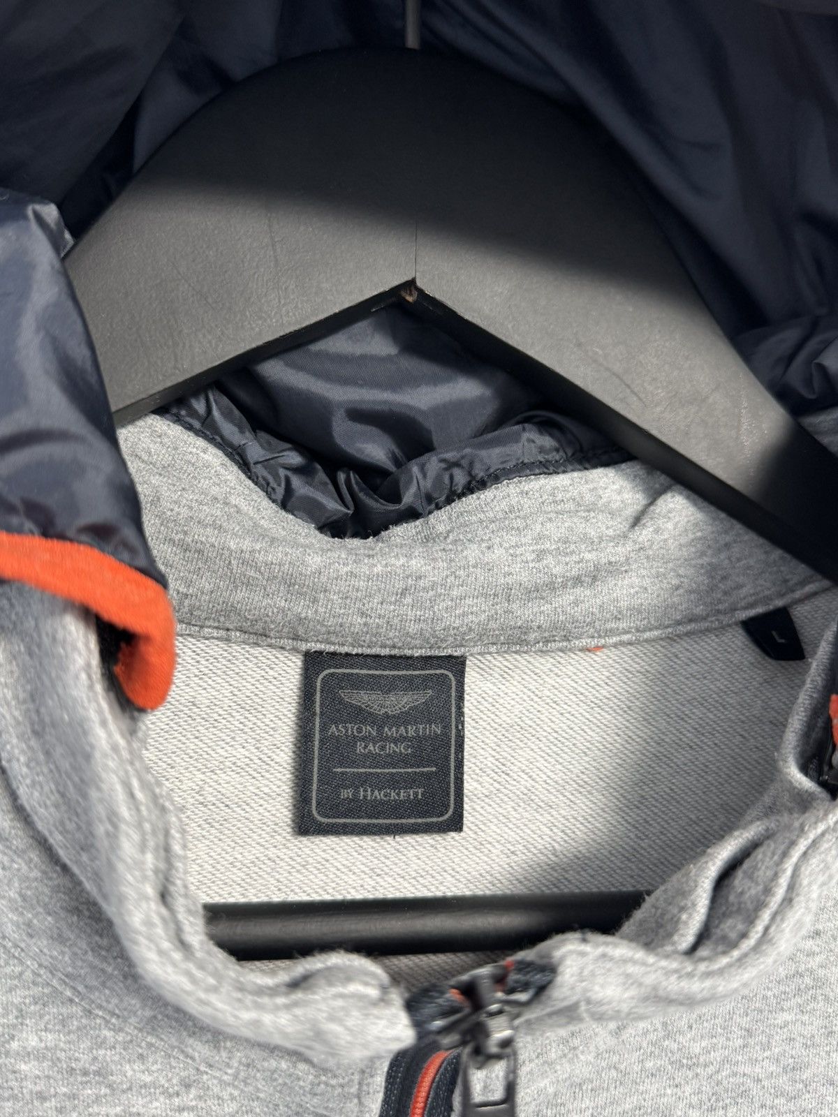 Other HACKETT MEN ASTON MARTIN AMR TRAVEL HOODY/HOODIE GREY Size US L / EU 52-54 / 3 - 7 Thumbnail