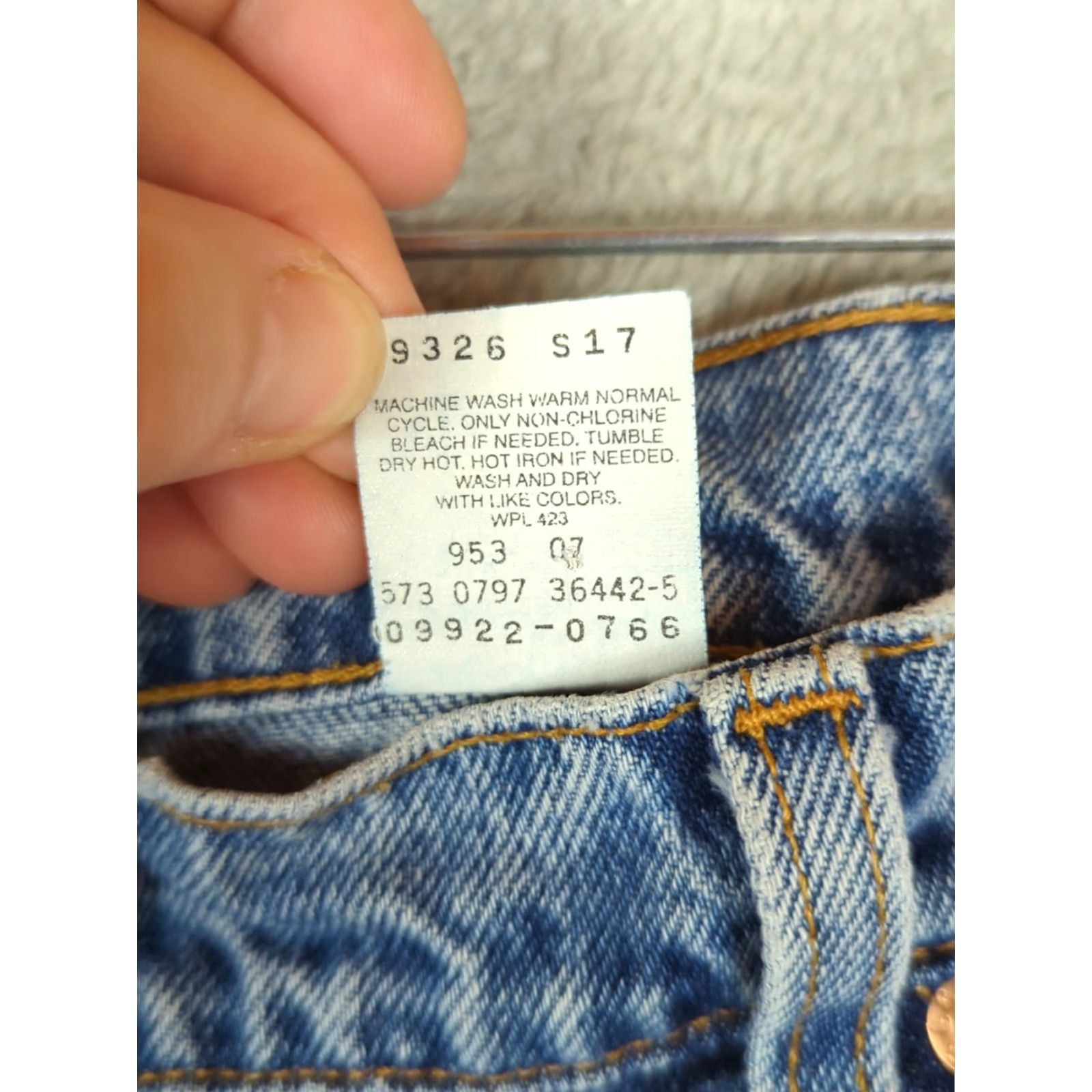 Levi's VINTAGE Levi's 950 Orange Tab Mom Jeans Womens 20 Short High Rise Relaxed Fit Tapered Jeans Blue 90s Womens Size 42" / US 20 - 7 Thumbnail