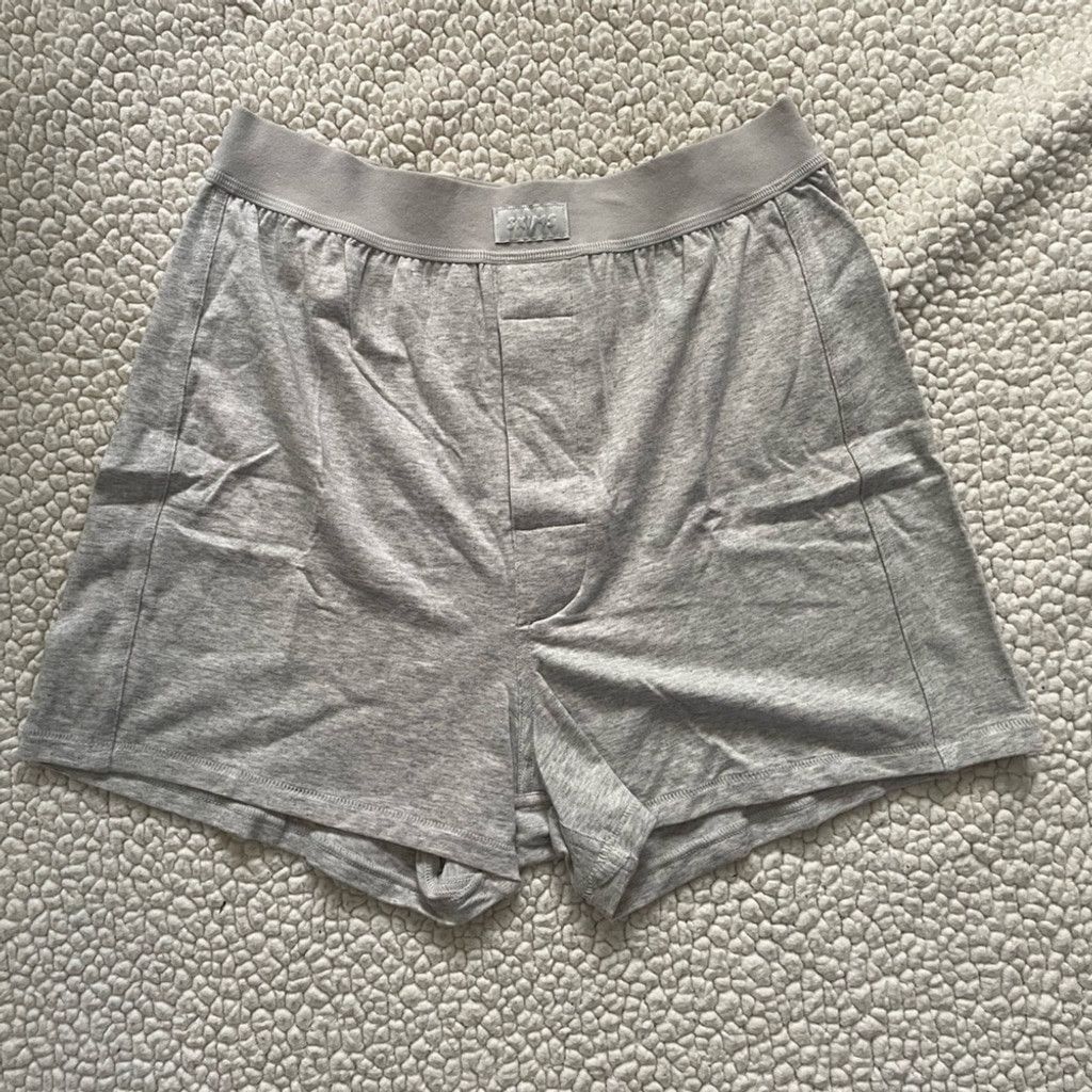 SKIMS Skims Boyfriend Loose Boxer Short Light Heather Grey XXS Size 24" / US 00 / IT 34 - 4 Thumbnail