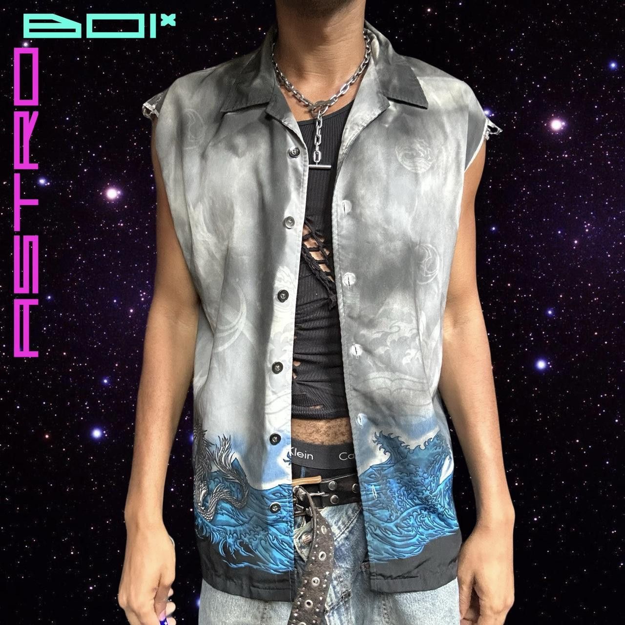 Other × Vintage ASTROBOI* Y2k GRAY DRAGON SLEEVELESS BUTTON UP TOP _ XL Size US XL / EU 56 / 4 - 1 Thumbnail