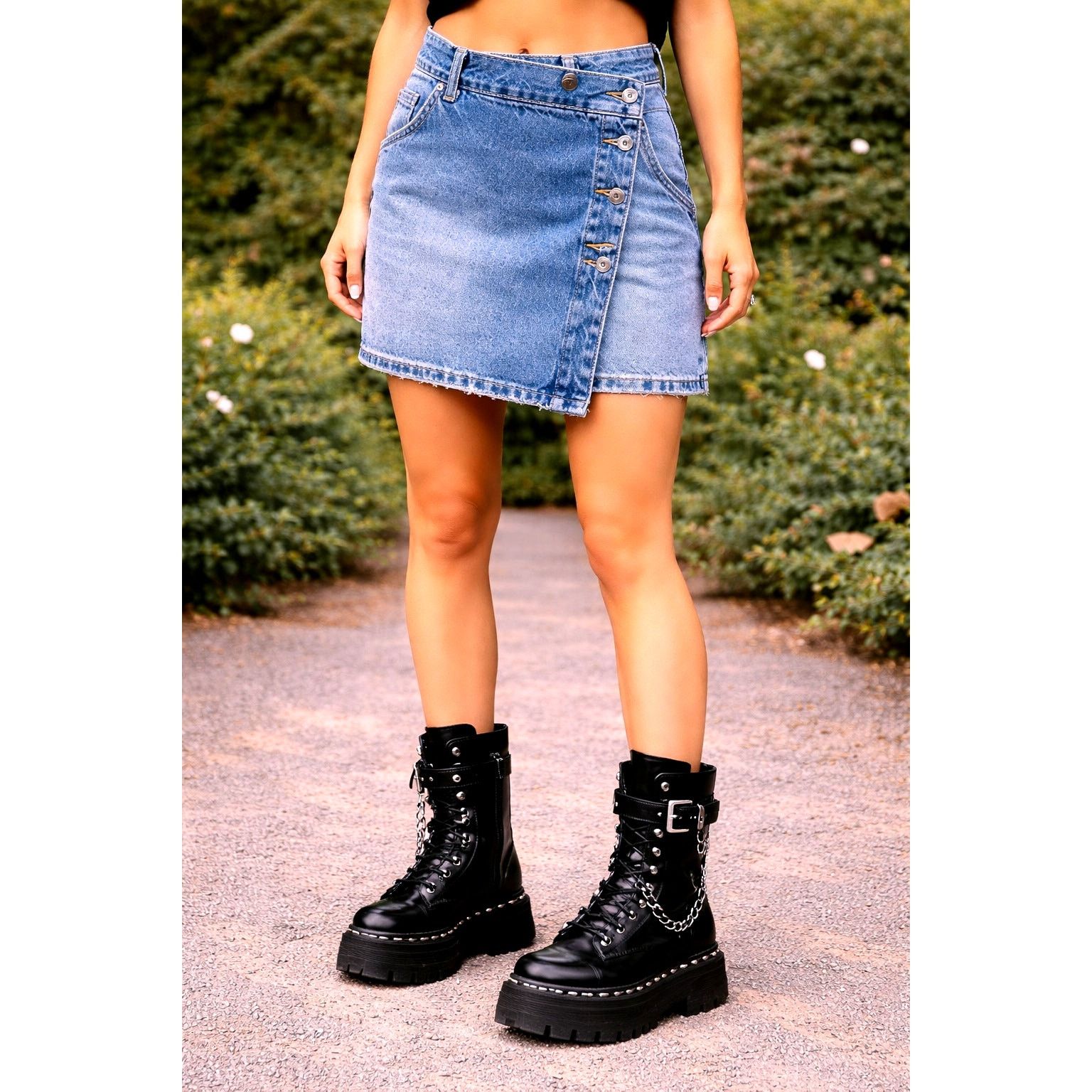 Free People Free People We The Free Wynne Denim Skirt Light Indigo 32 Size 32" / US 10 / IT 46 - 1 Thumbnail