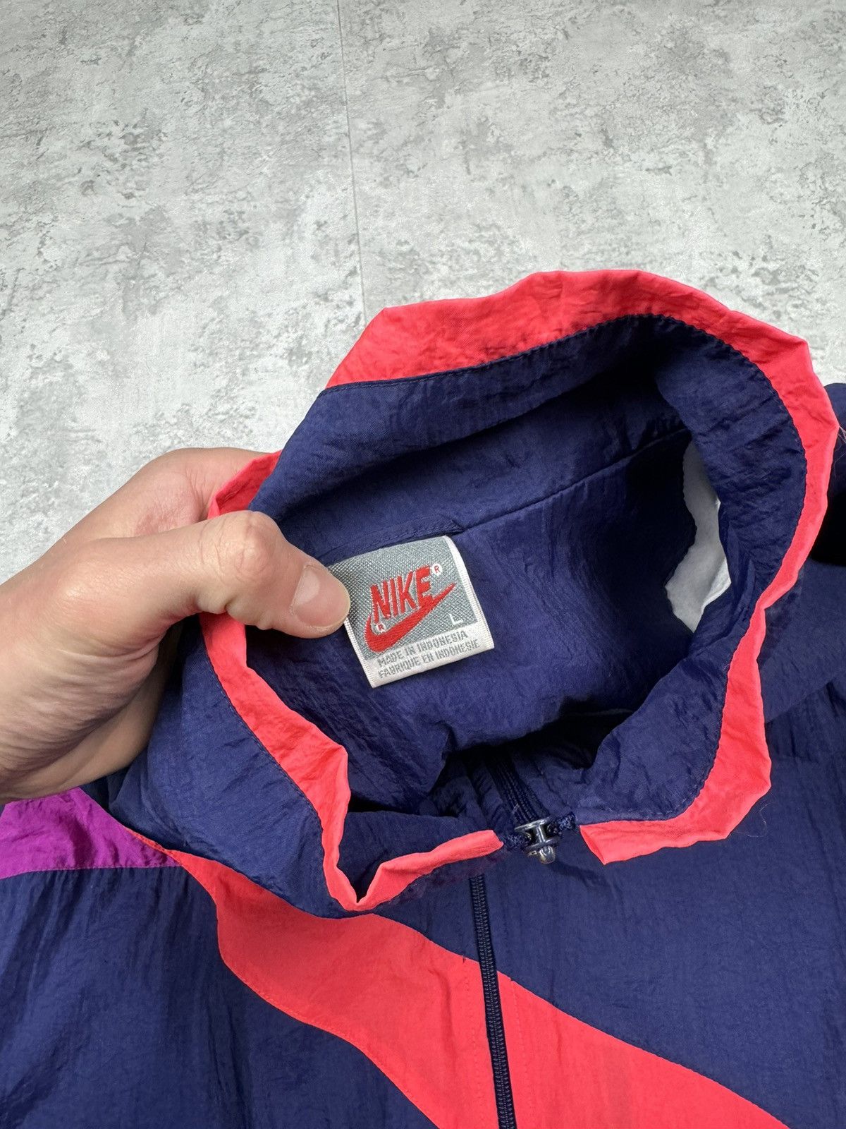 Nike Vintage Nike Y2K Nylon Track Jacket Size L Size US L / EU 52-54 / 3 - 9 Thumbnail