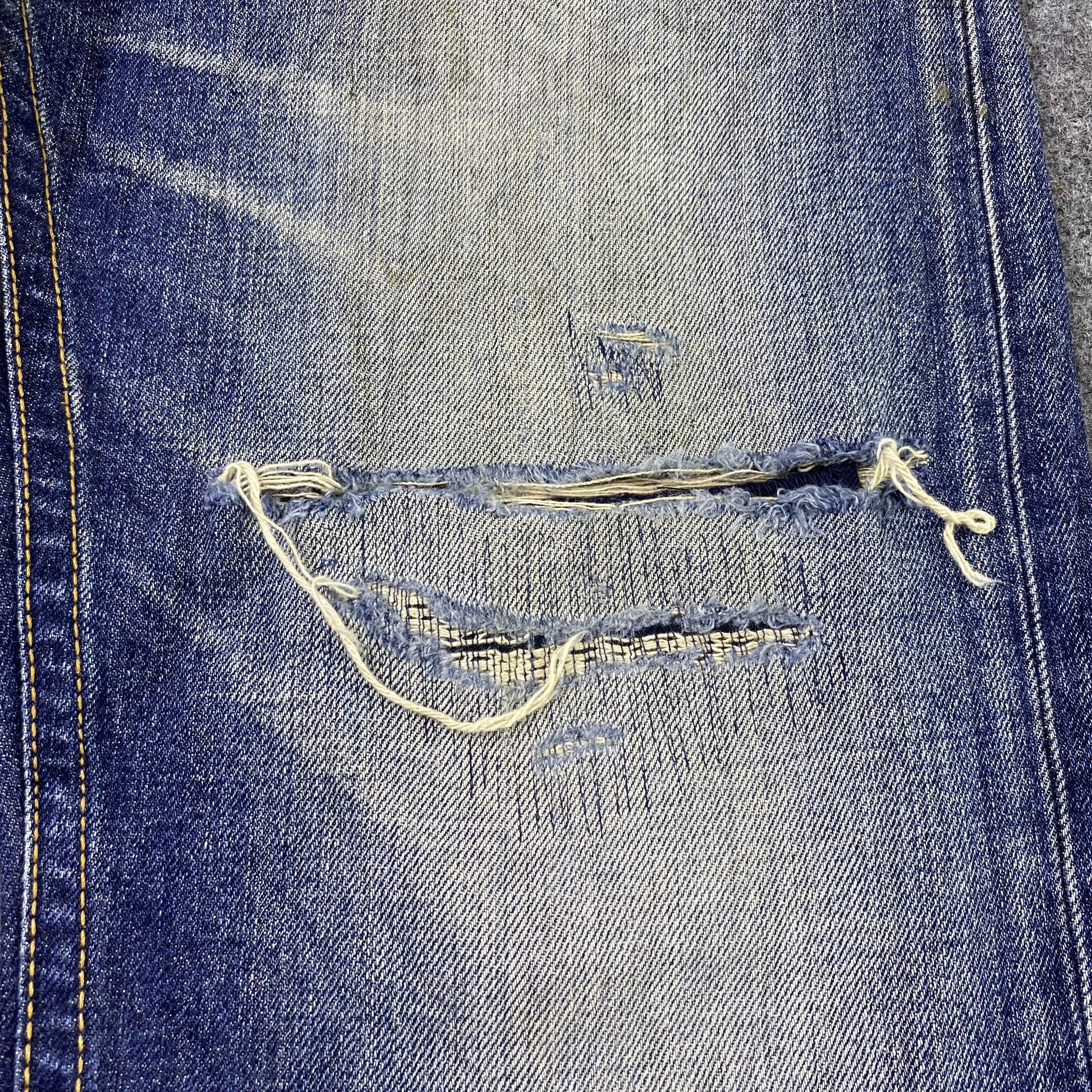 Edwin × Jean × Vintage Vintage Edwin EX404 Distressed Blue Wash Jeans - J1156 Size US 32 / EU 48 - 16 Thumbnail