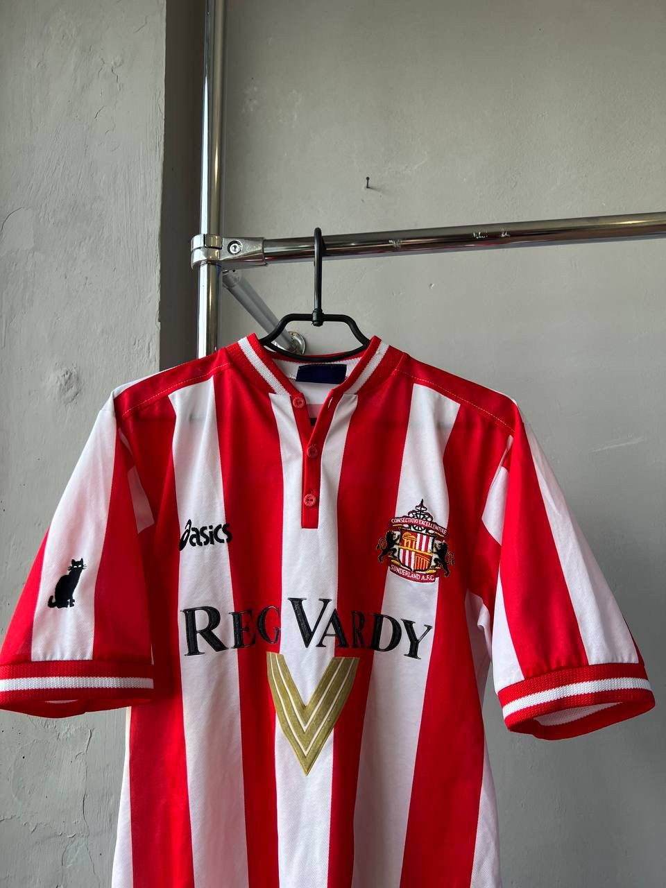 Vintage 1999/2000 SUNDERLAND HOME SOCCER JERSEY FOOTBALL SHIRT ASICS Size US S / EU 44-46 / 1 - 3 Thumbnail