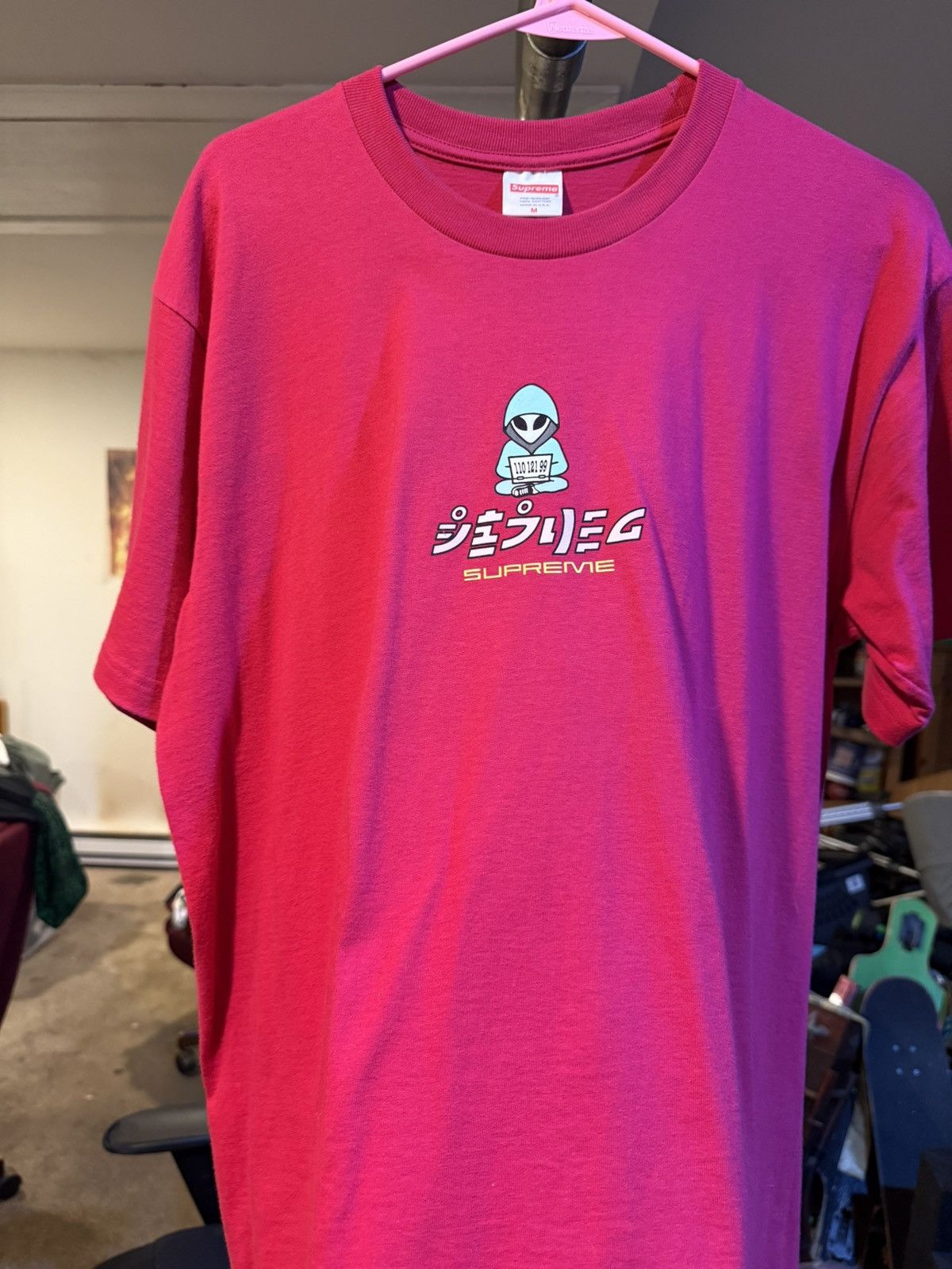 Supreme HOT PINK SUPREME ALIEN TEE Size US M / EU 48-50 / 2 - 1 Thumbnail