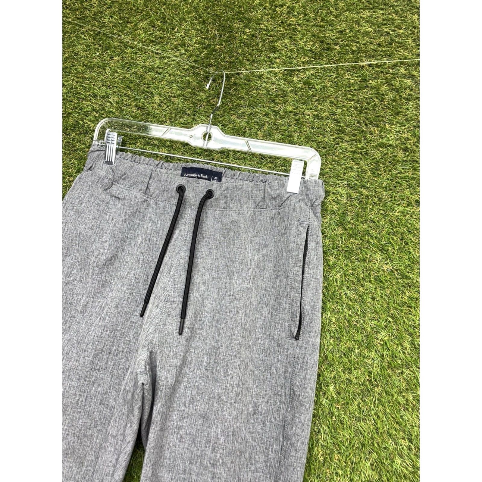 Abercrombie & Fitch Abercrombie & Fitch Tech Joggers Mens XS Grey Pants Drawstring Performance Jogger Shorts Pants? Size US 27 - 2 Thumbnail